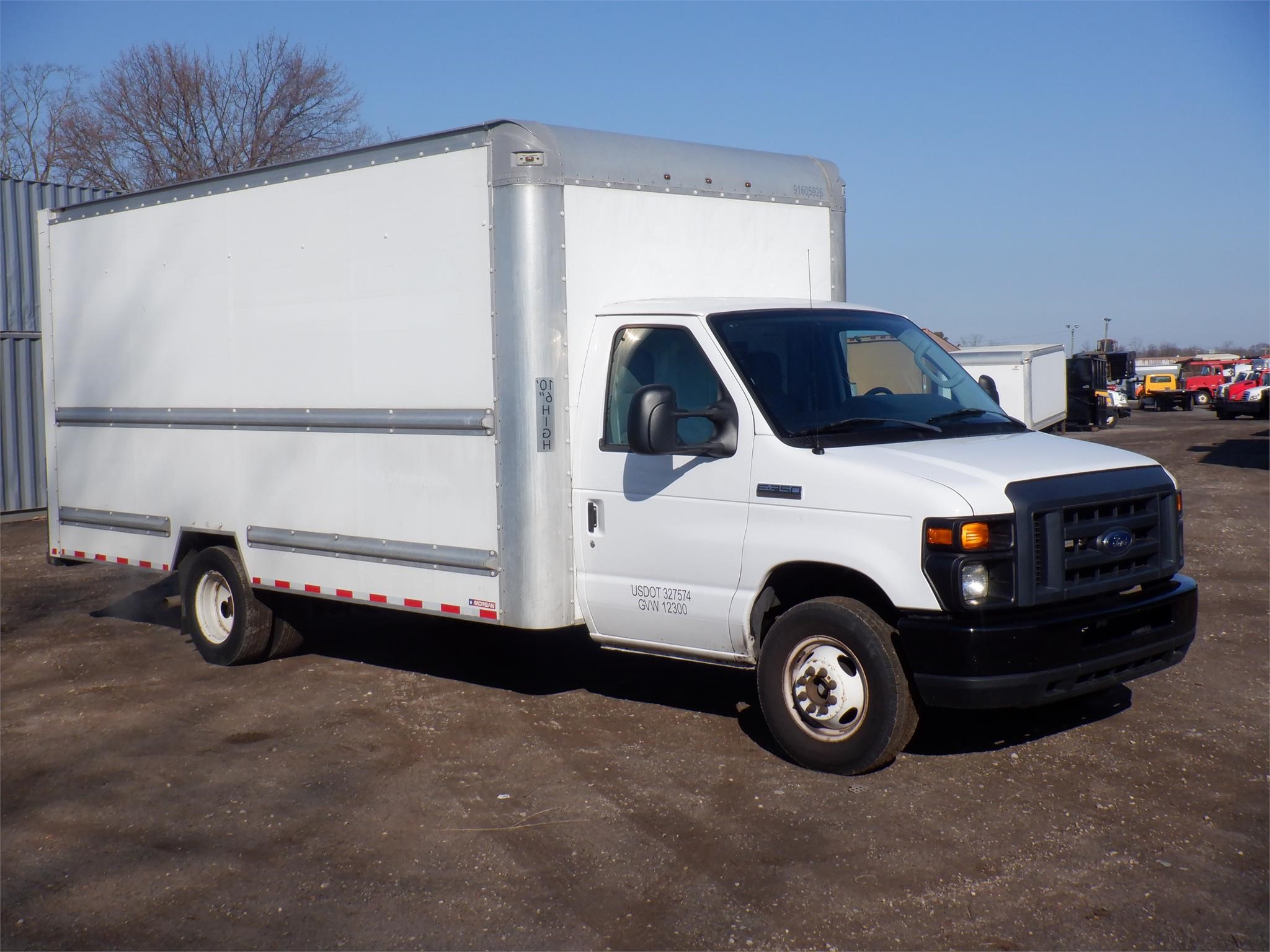 2009 ford store e350 box truck