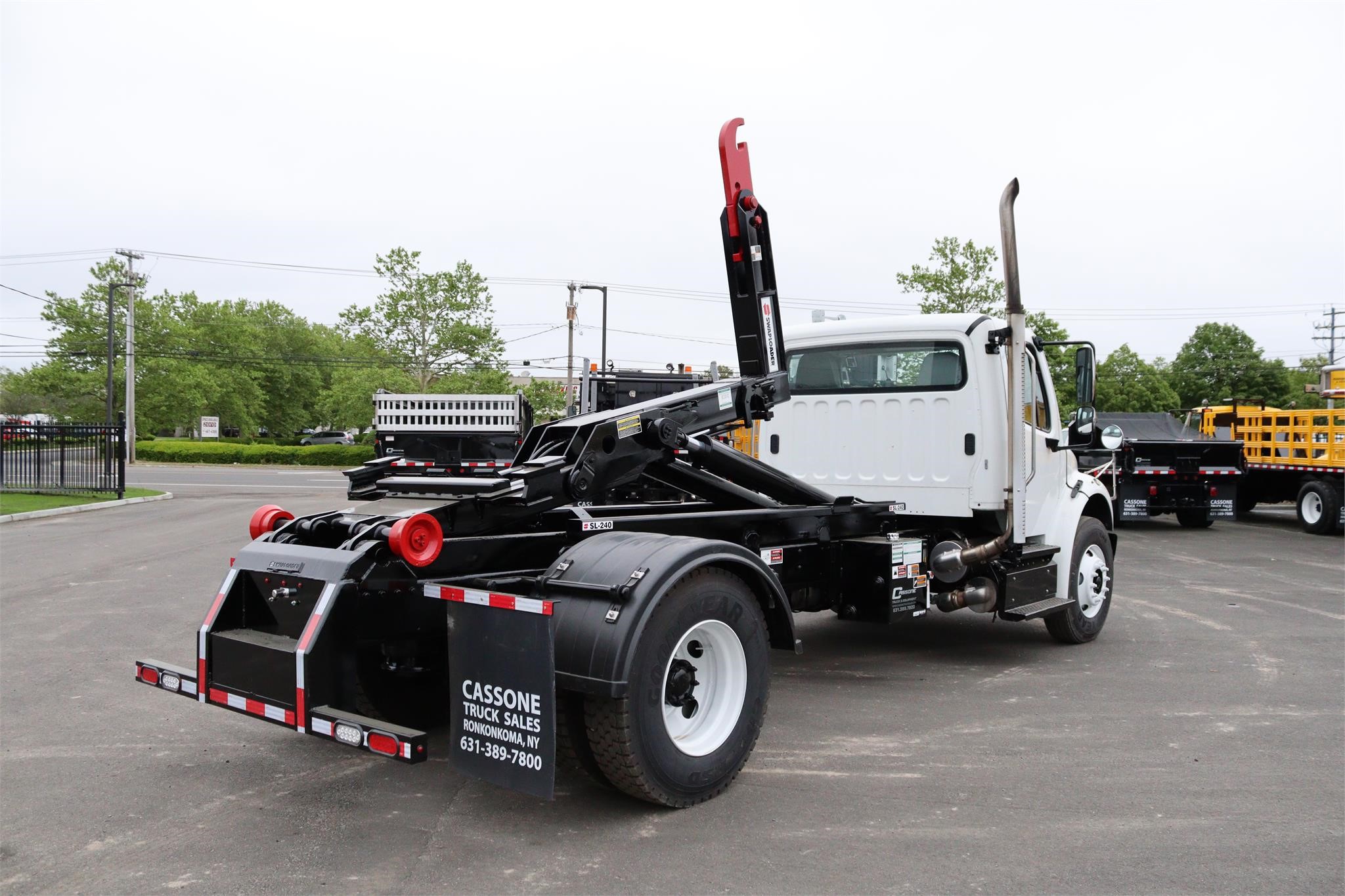 2014 FREIGHTLINER BUSINESS CLASS M2 106 - image 5 of 6