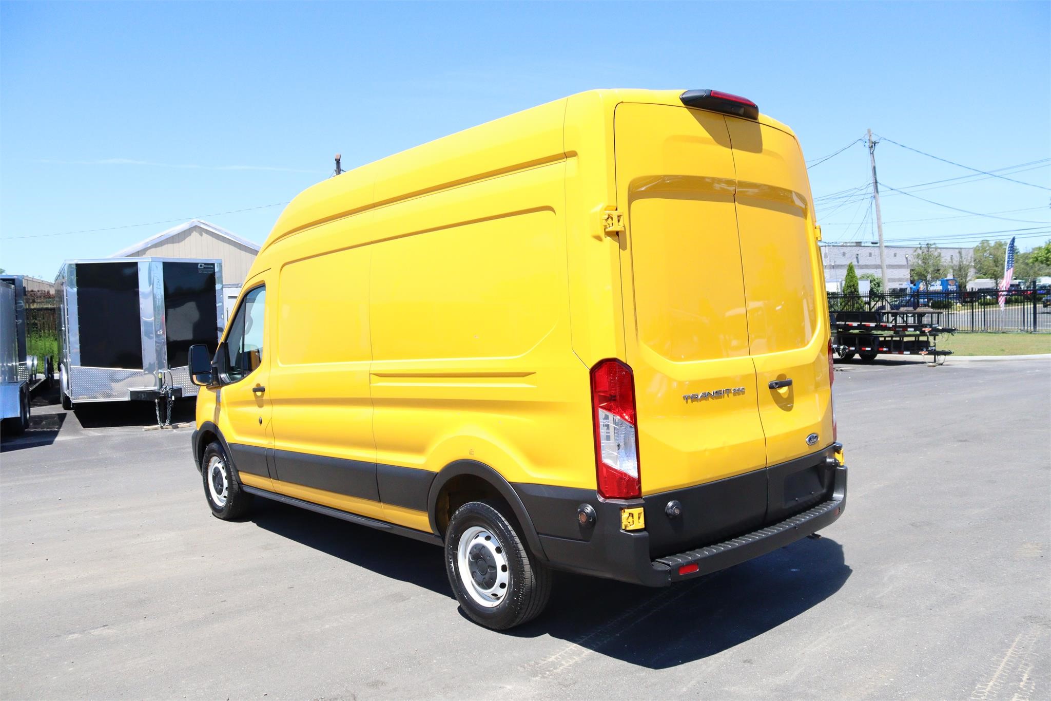 2020 FORD TRANSIT - image 3 of 6