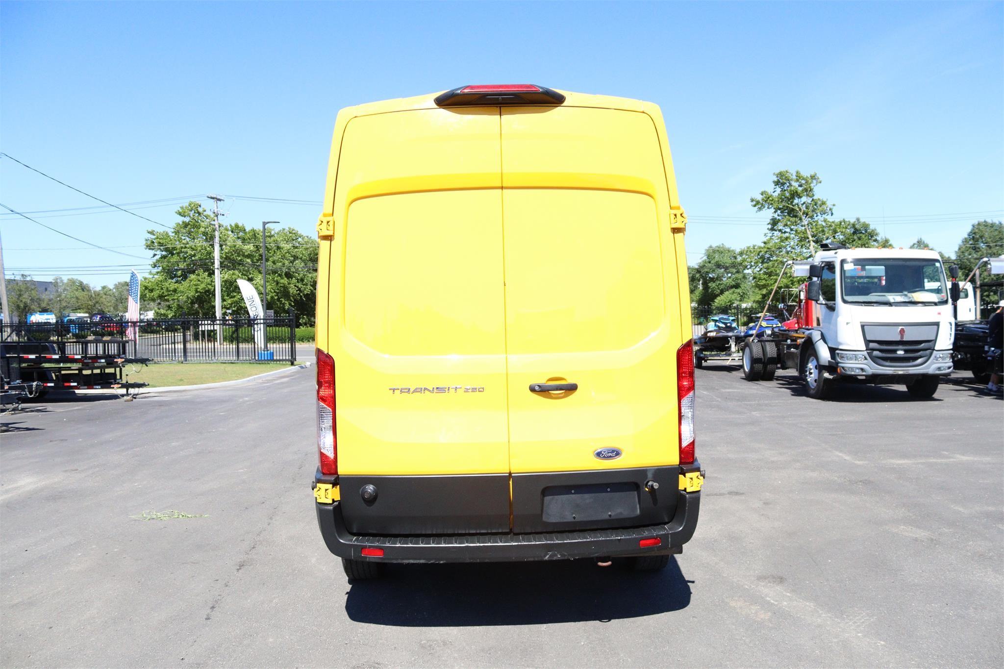 2020 FORD TRANSIT - image 4 of 6