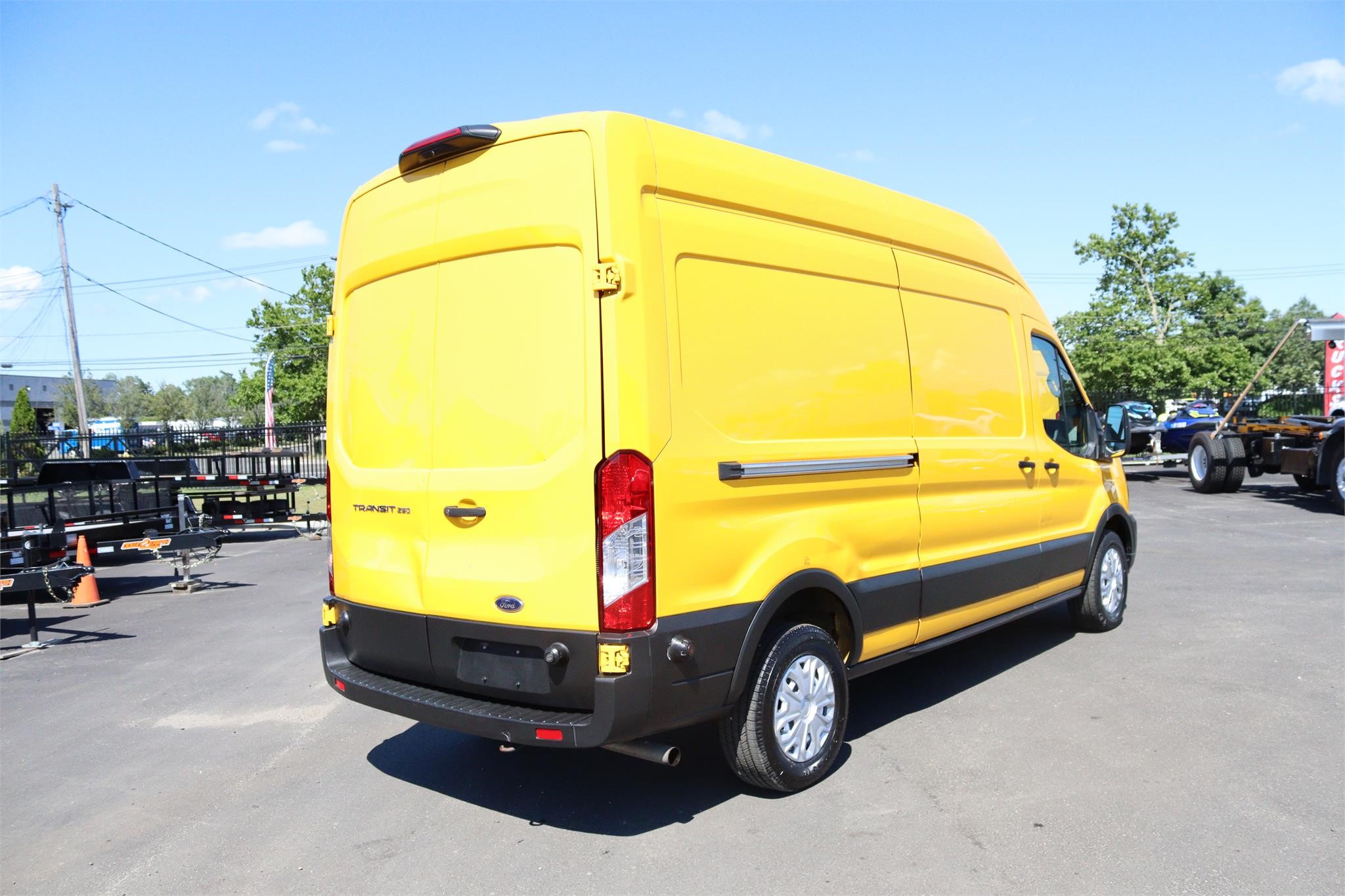 2020 FORD TRANSIT - image 5 of 6