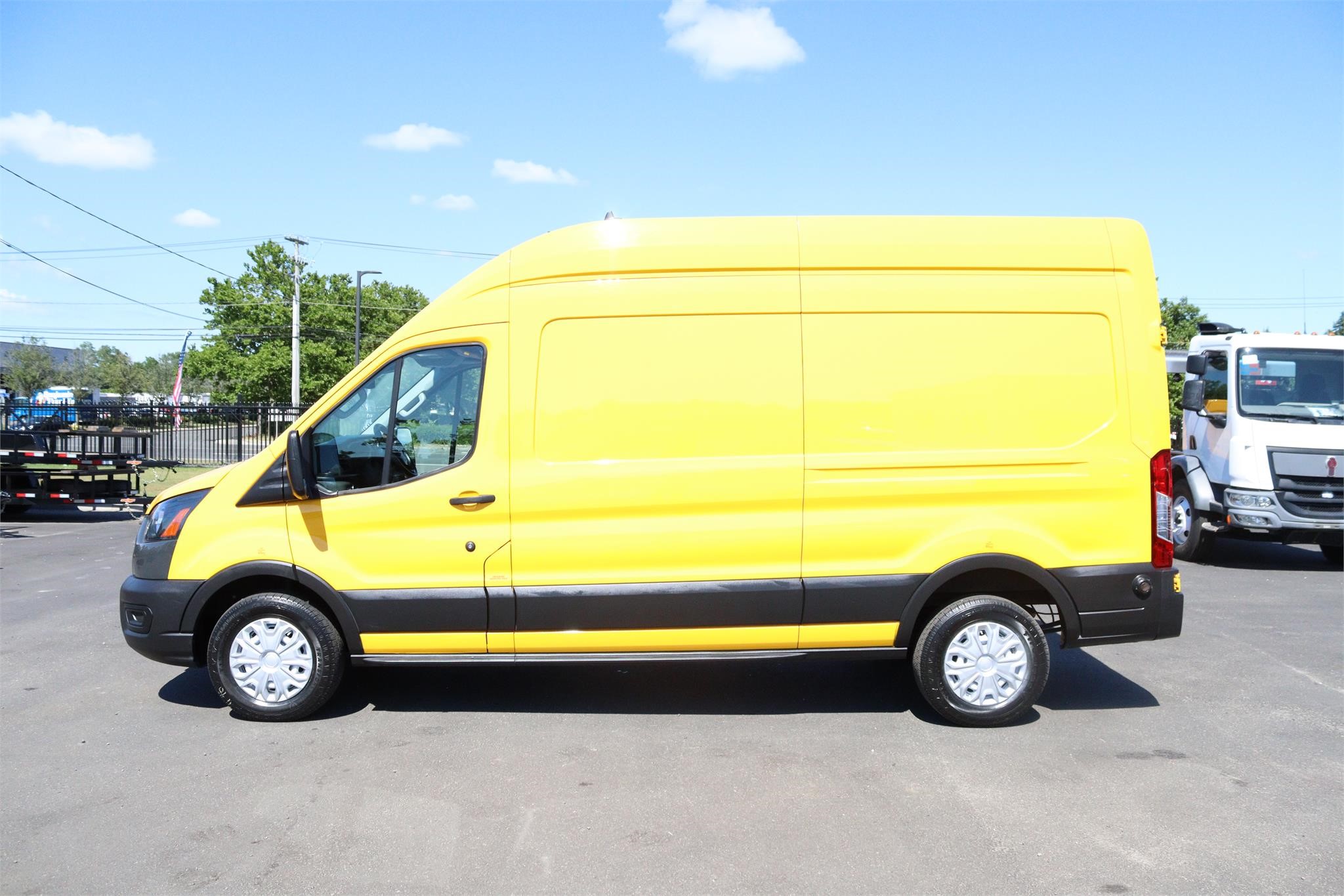 2020 FORD TRANSIT - image 2 of 6