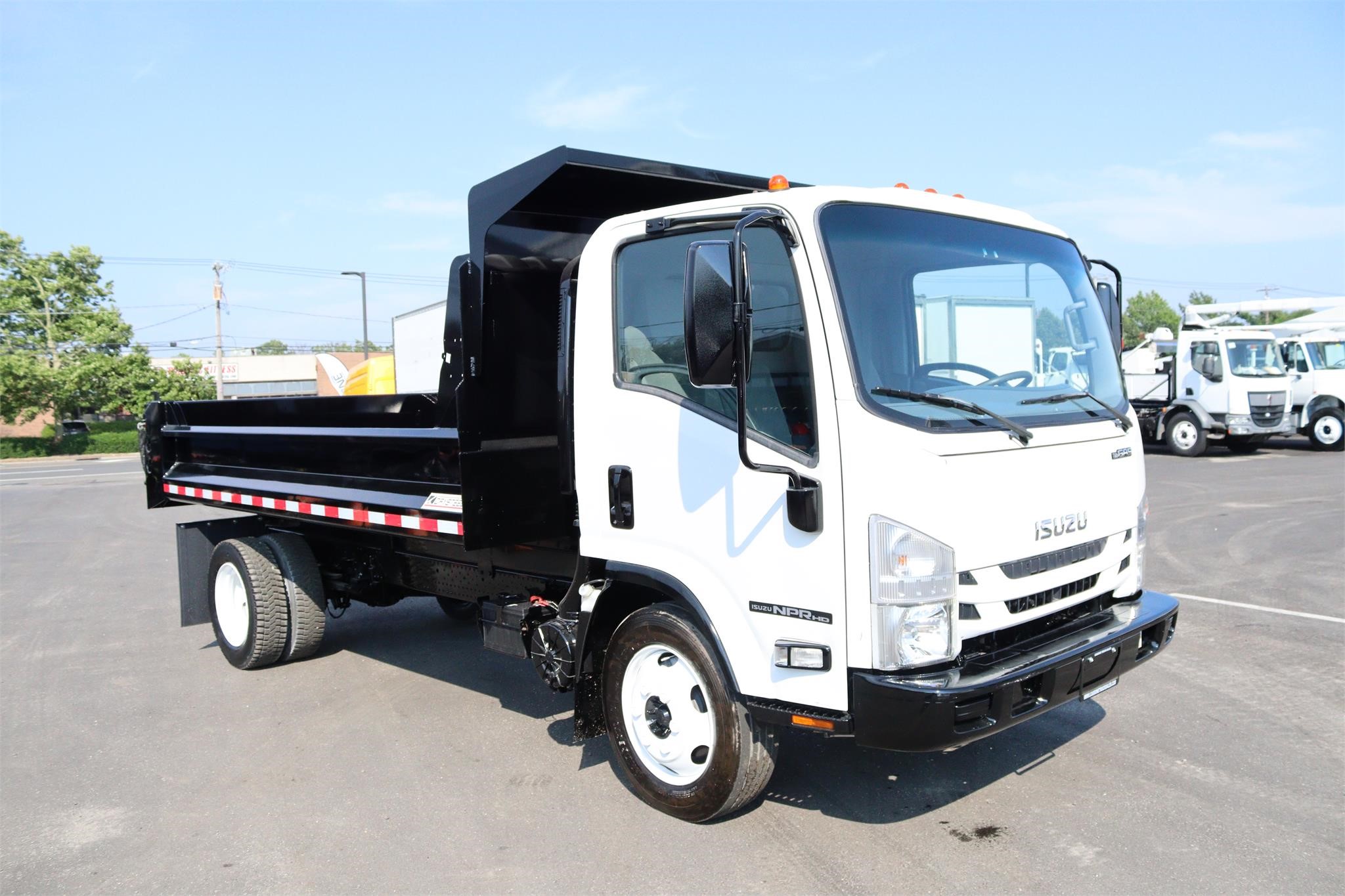 2017 ISUZU NPR HD - image 6 of 6