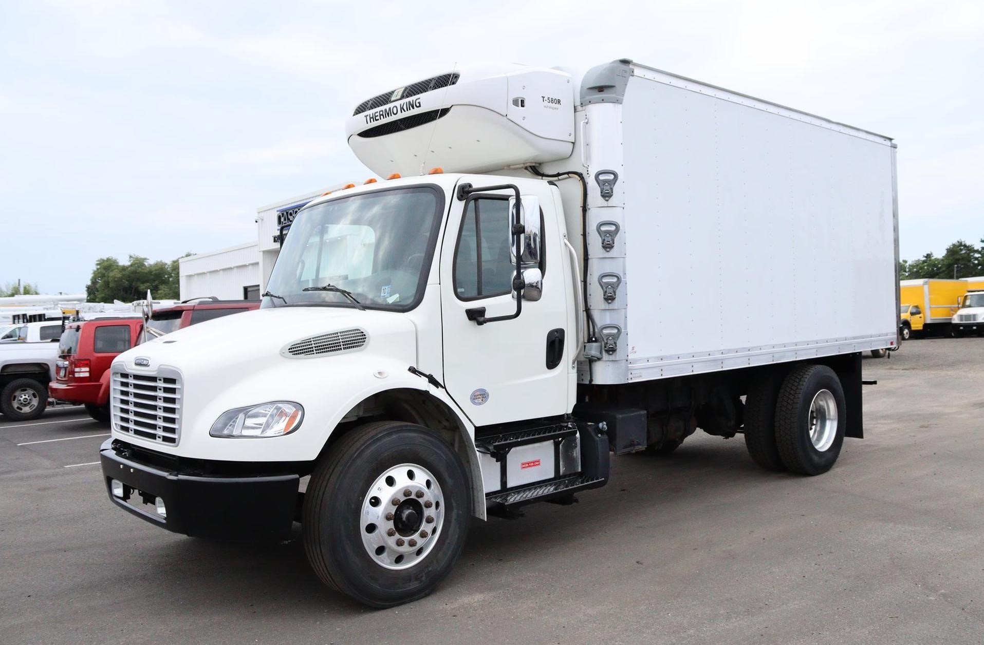 2017 FREIGHTLINER BUSINESS CLASS M2 106 - image 1 of 6