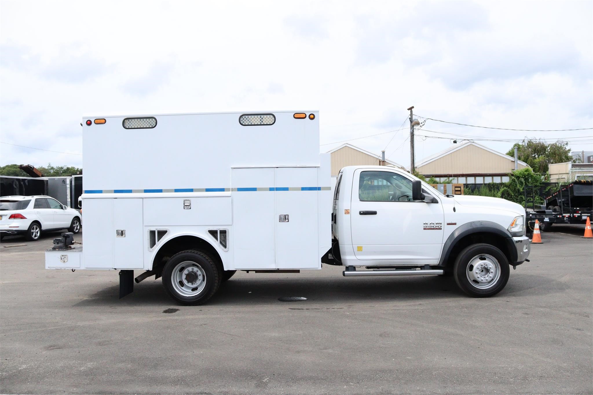 2017 RAM 5500 HD - image 6 of 6