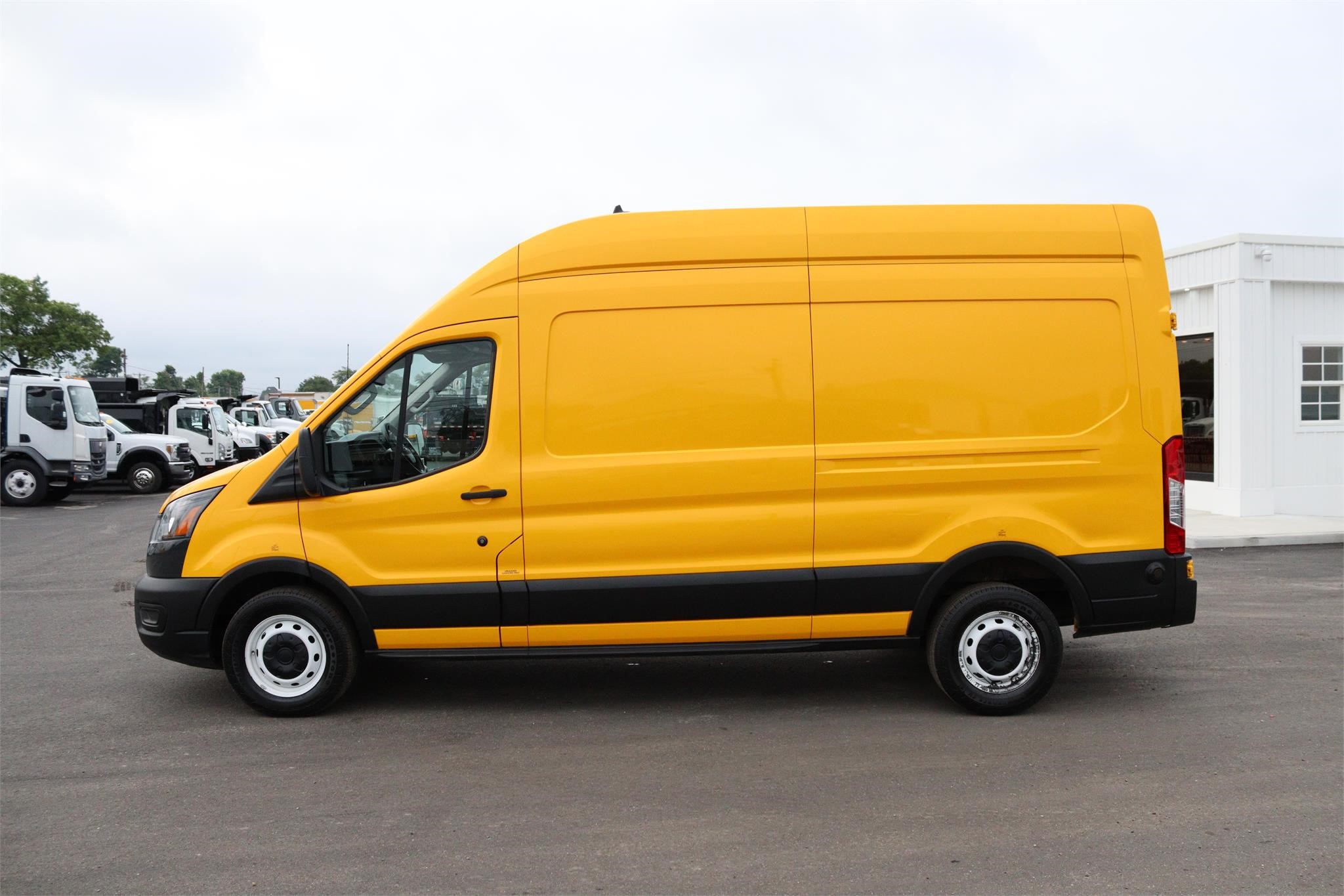 2020 FORD TRANSIT - image 2 of 6