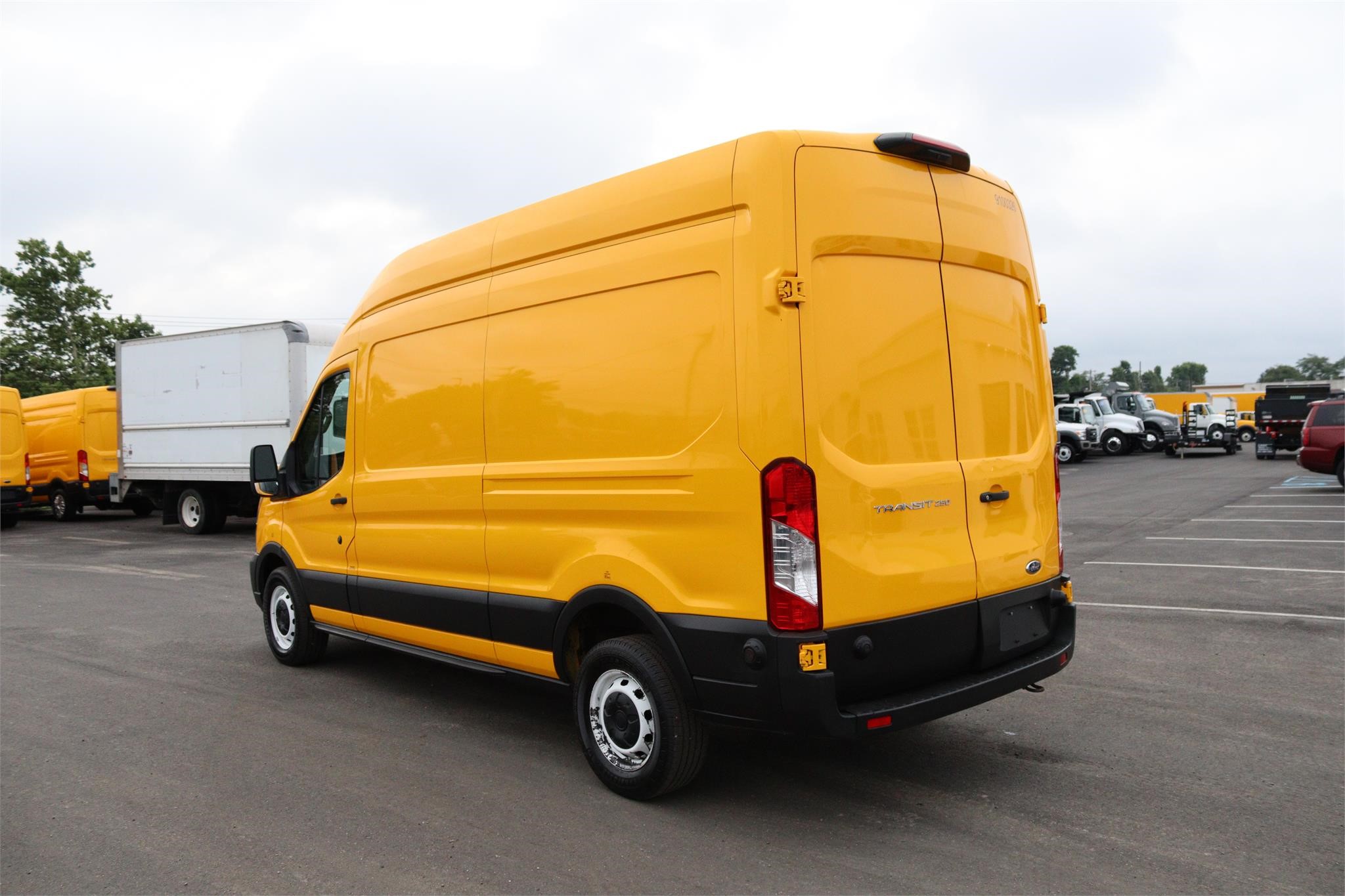 2020 FORD TRANSIT - image 3 of 6