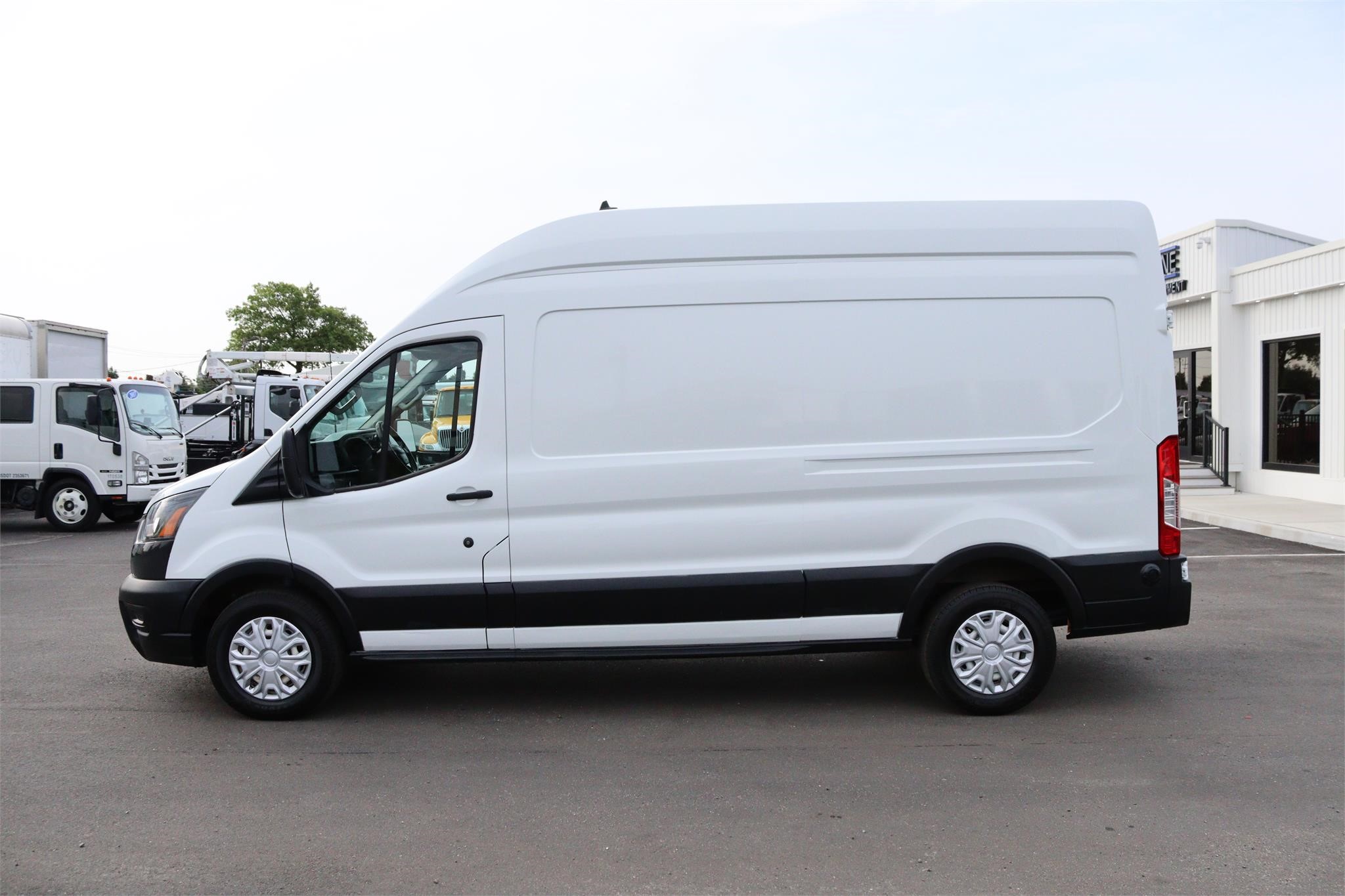 2020 FORD TRANSIT - image 2 of 6