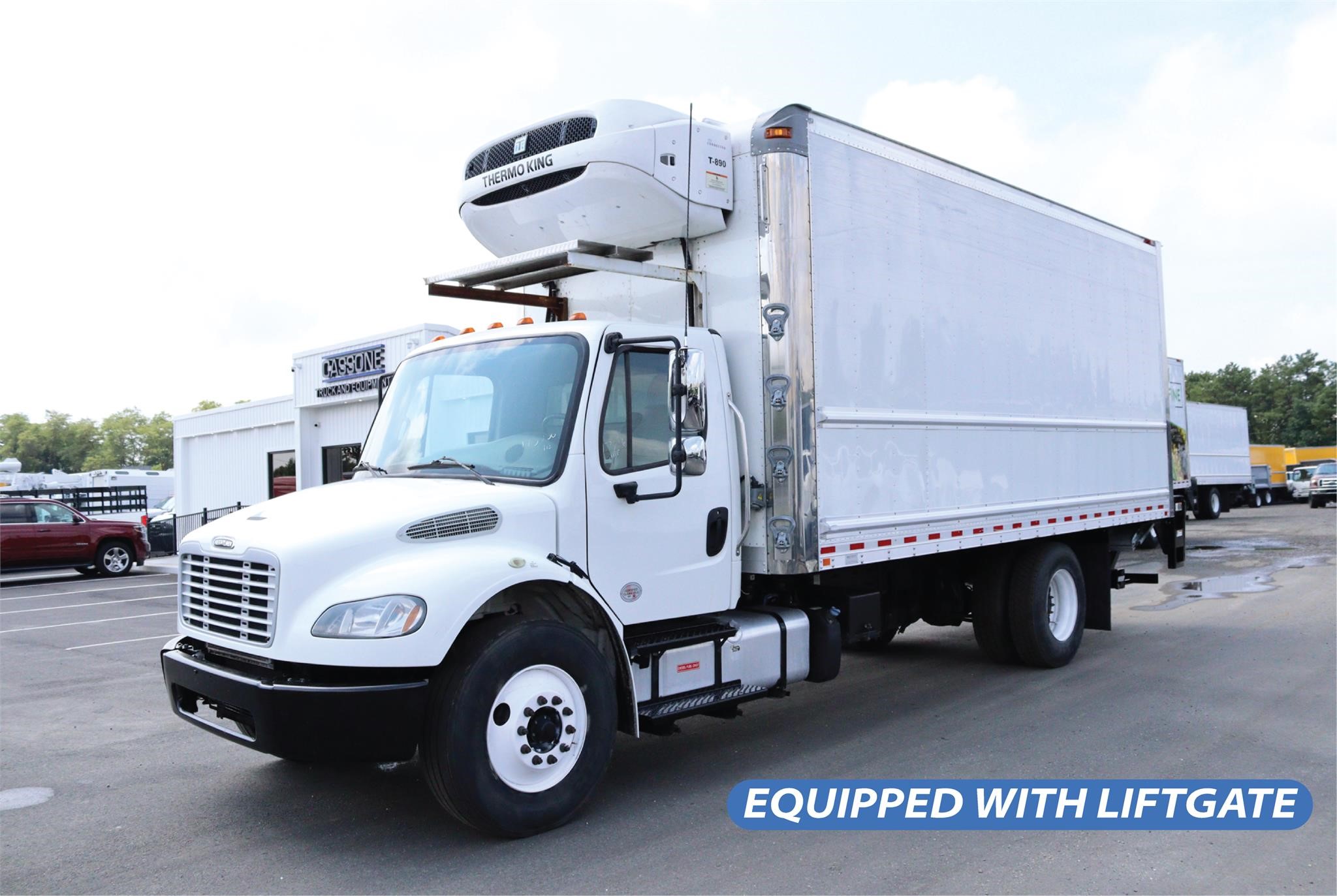 2017 FREIGHTLINER BUSINESS CLASS M2 106 - image 1 of 6