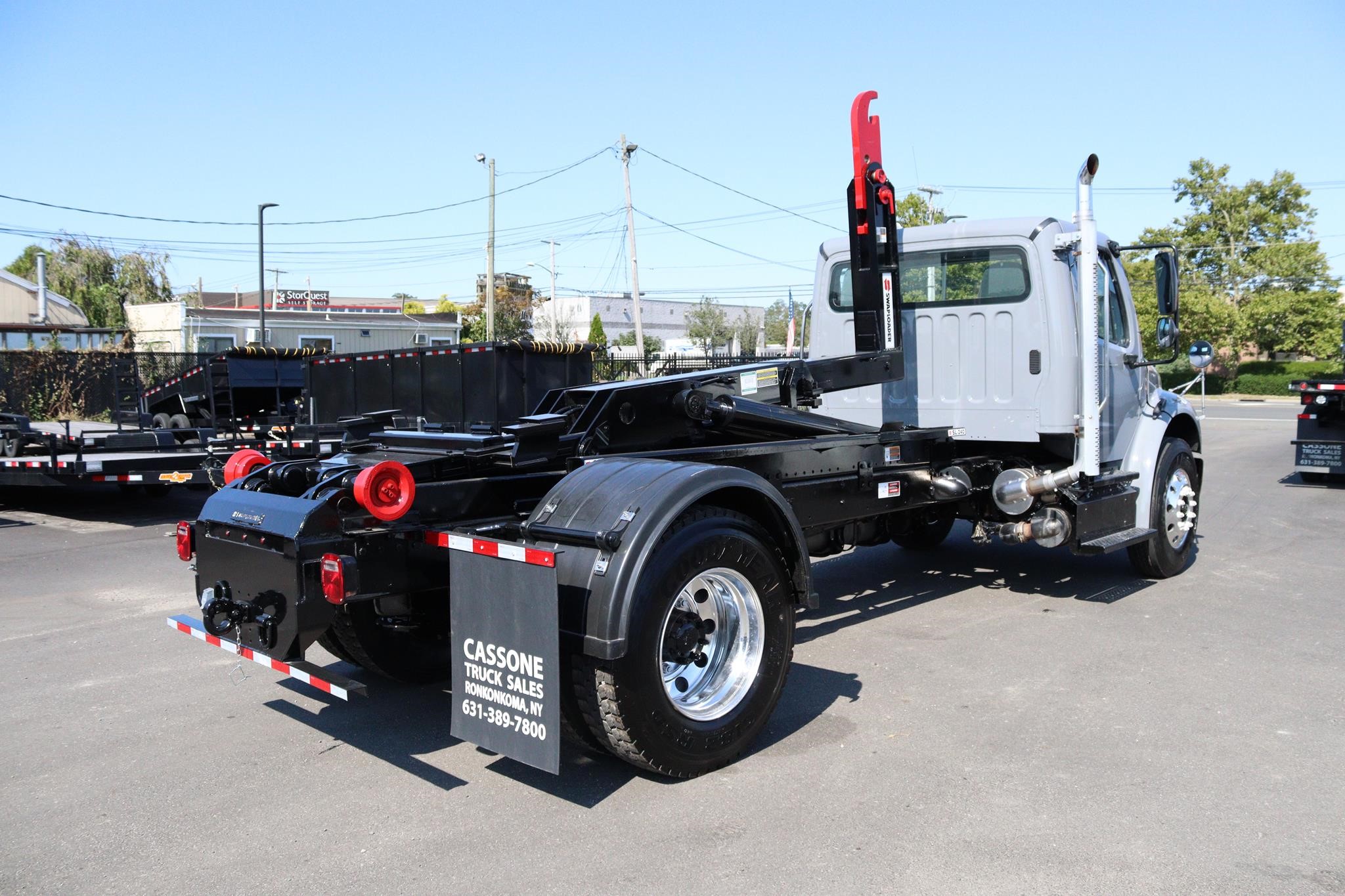 2014 FREIGHTLINER BUSINESS CLASS M2 106 - image 4 of 6