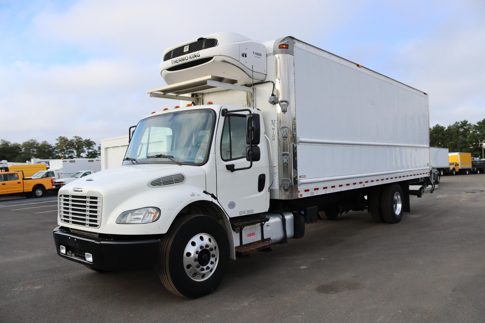 2018 FREIGHTLINER BUSINESS CLASS M2 106 - image 1 of 6