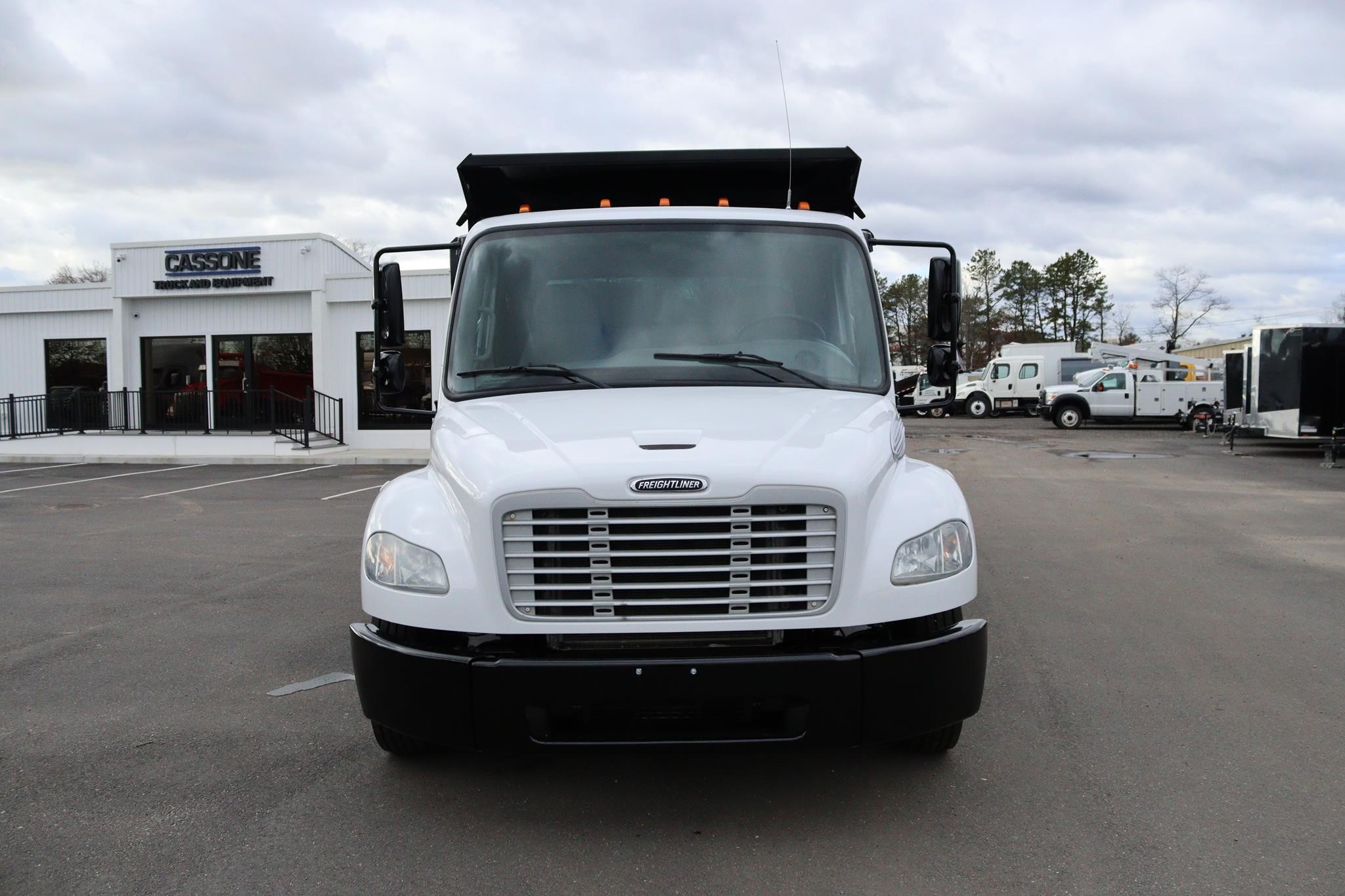 2017 FREIGHTLINER BUSINESS CLASS M2 106 - image 6 of 6