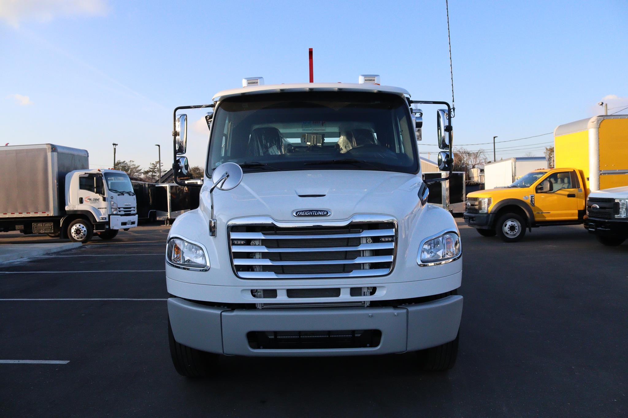 2025 FREIGHTLINER BUSINESS CLASS M2 106 PLUS - image 6 of 6