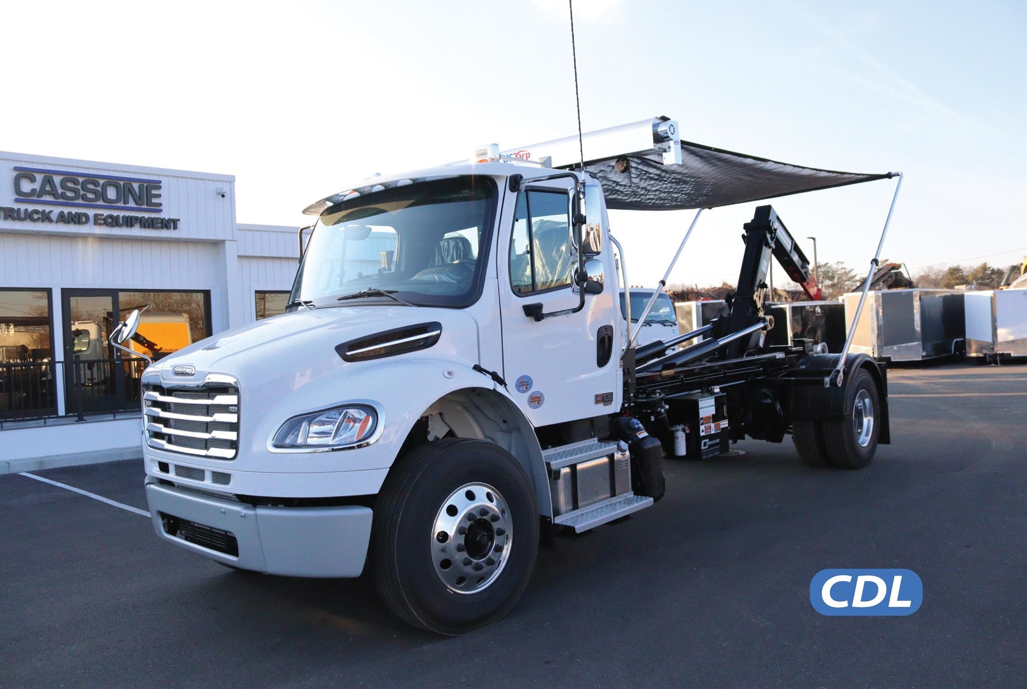 2025 FREIGHTLINER BUSINESS CLASS M2 106 PLUS - image 1 of 6