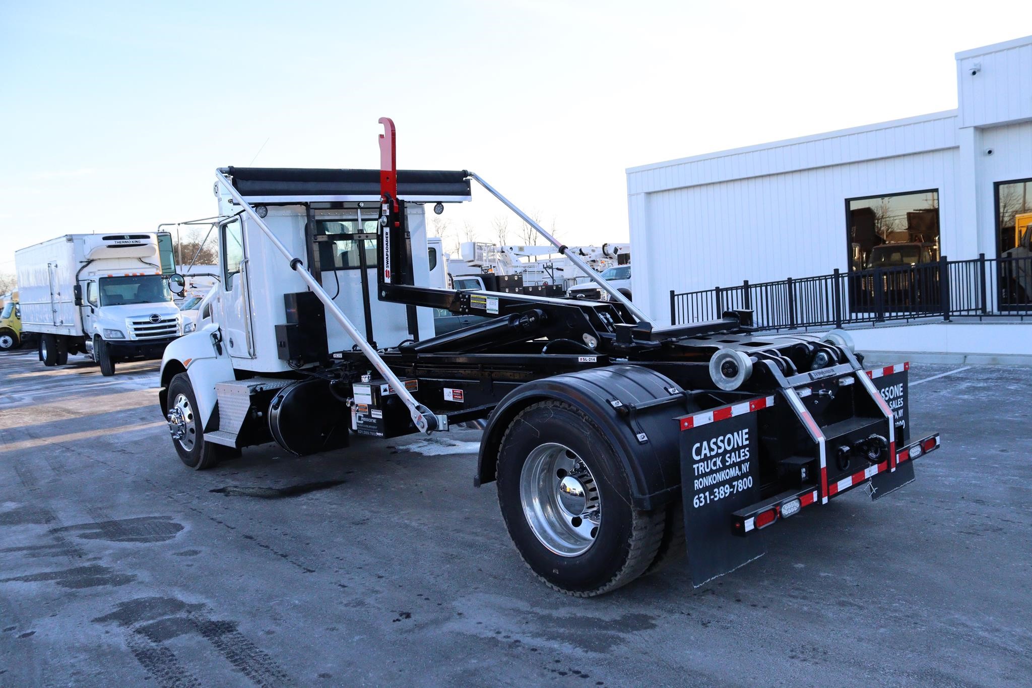 2019 KENWORTH T270 - image 2 of 6