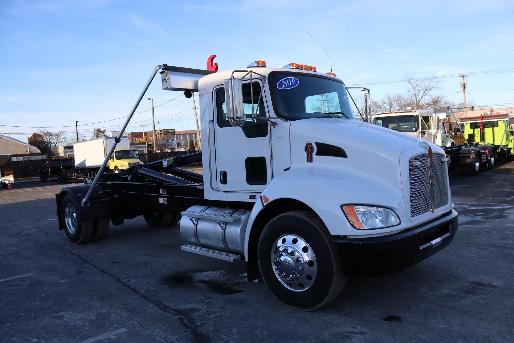 2019 KENWORTH T270 - image 5 of 6