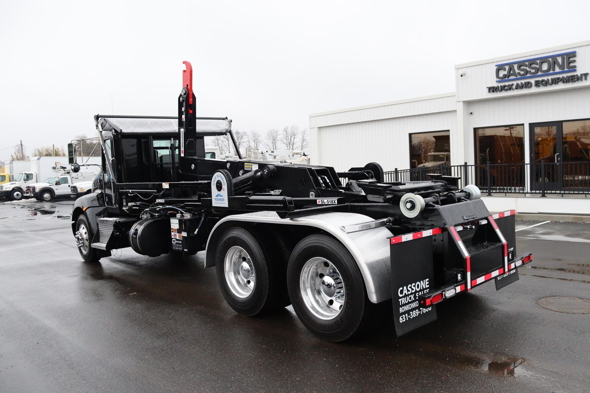 2020 KENWORTH T370 - image 2 of 6