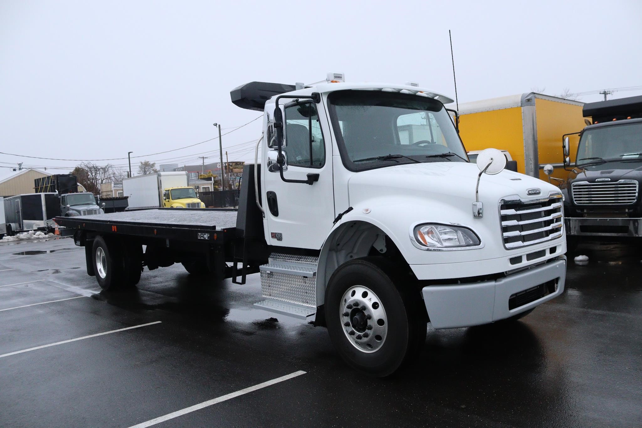 2025 FREIGHTLINER BUSINESS CLASS M2 106 PLUS - image 6 of 6