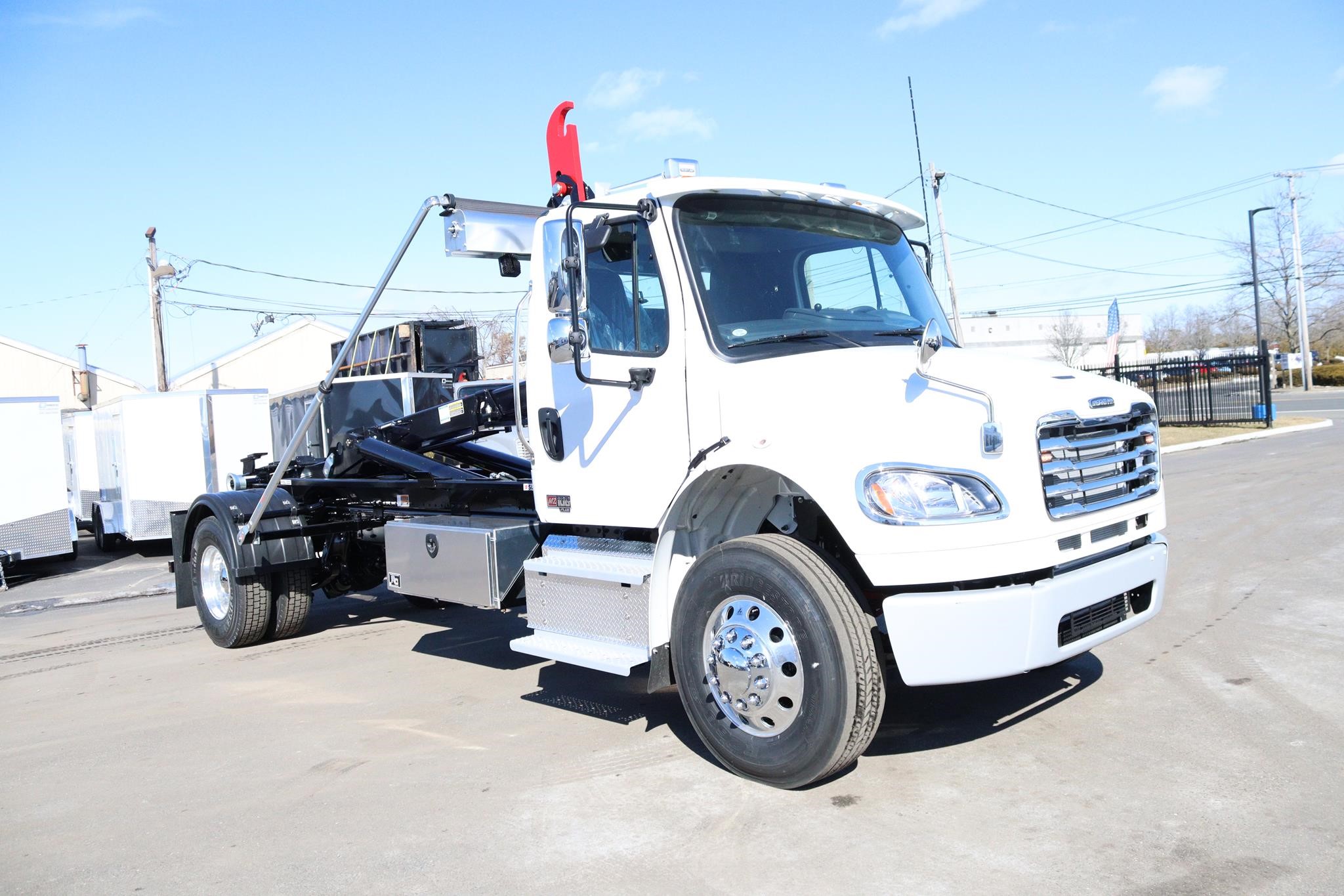 2025 FREIGHTLINER BUSINESS CLASS M2 106 PLUS - image 5 of 6