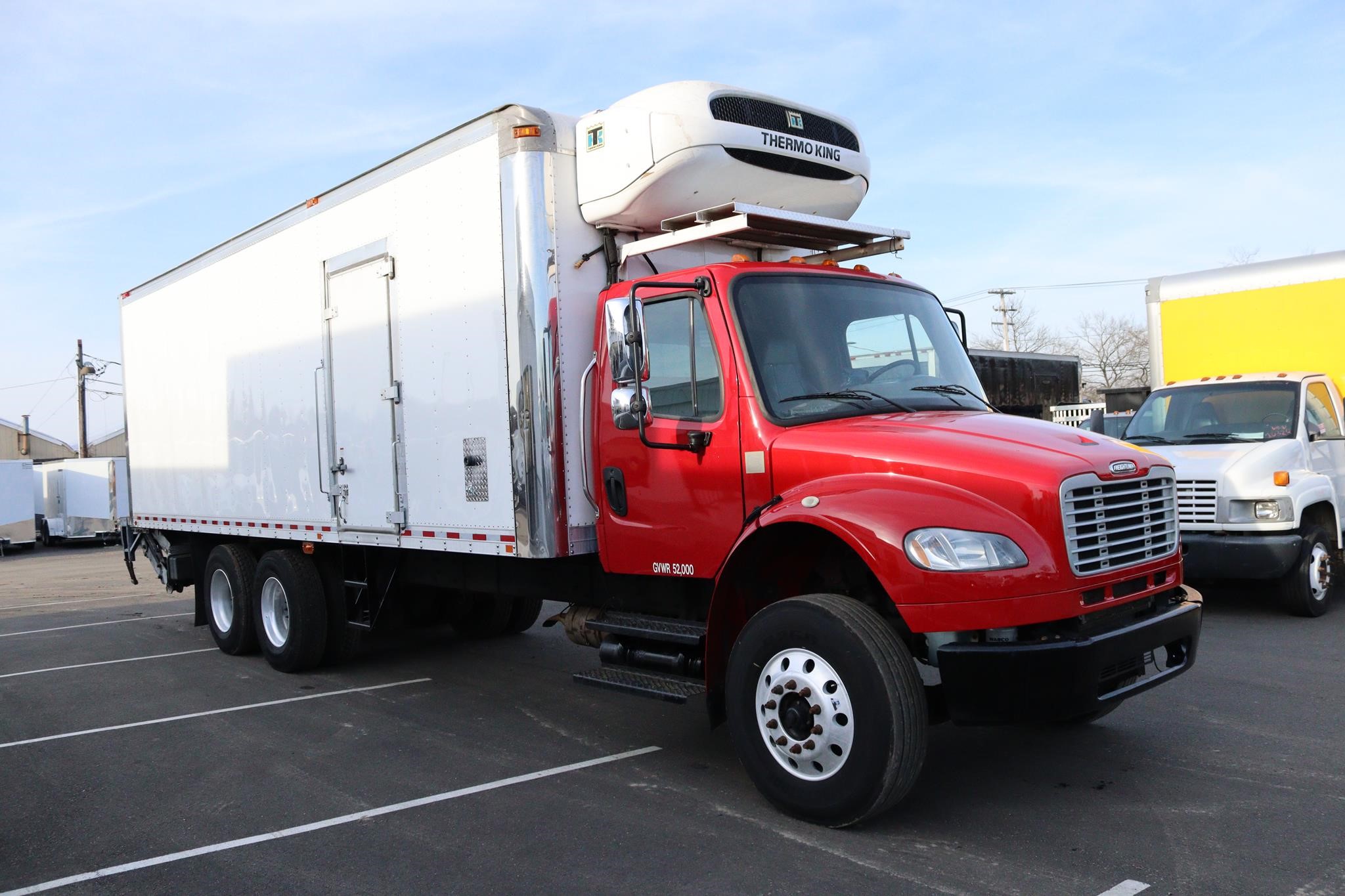 2019 FREIGHTLINER BUSINESS CLASS M2 106 - image 5 of 6