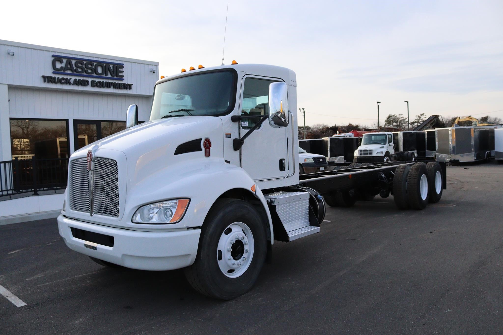 2020 KENWORTH T370 - image 1 of 6