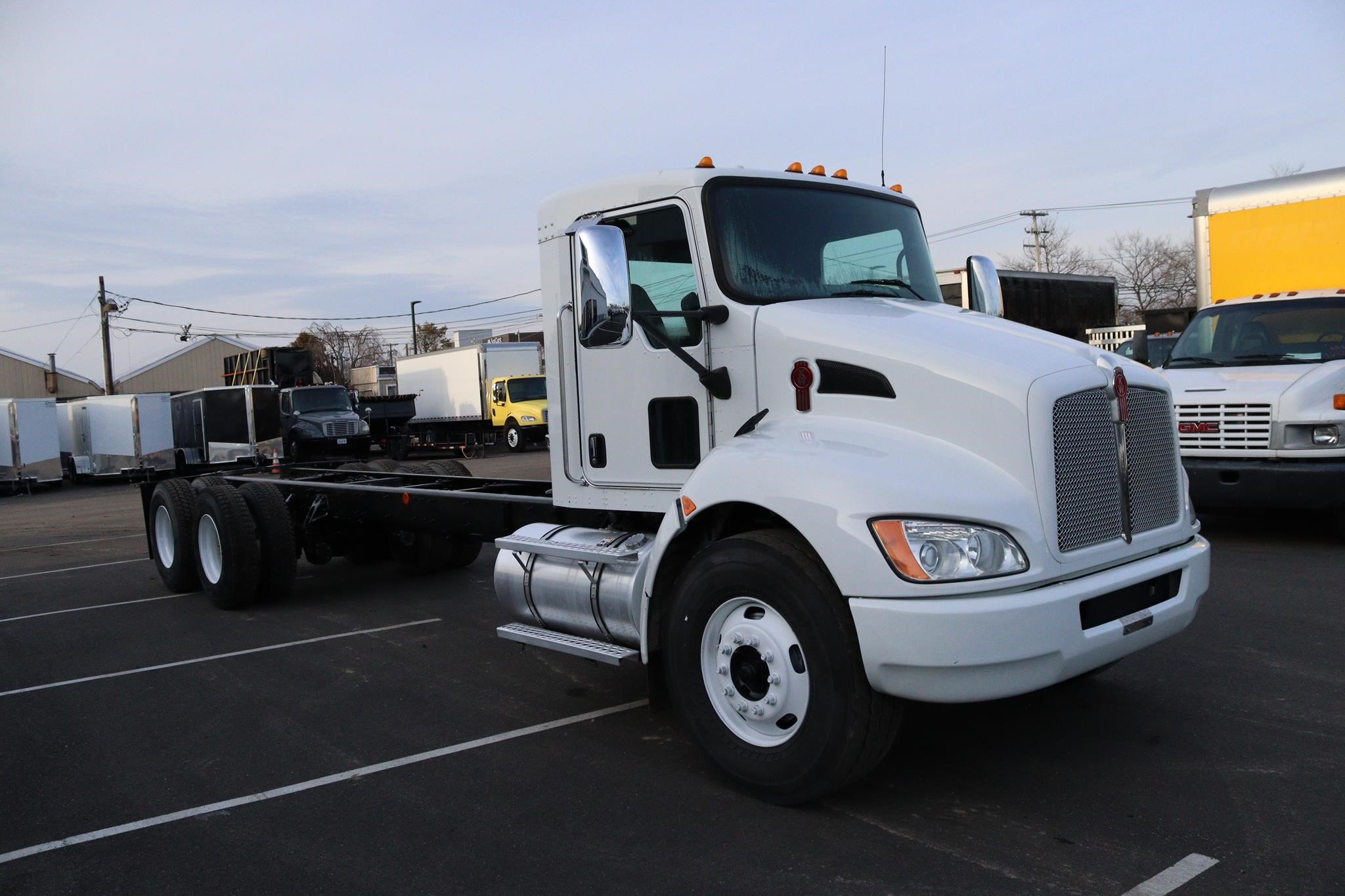 2020 KENWORTH T370 - image 5 of 6