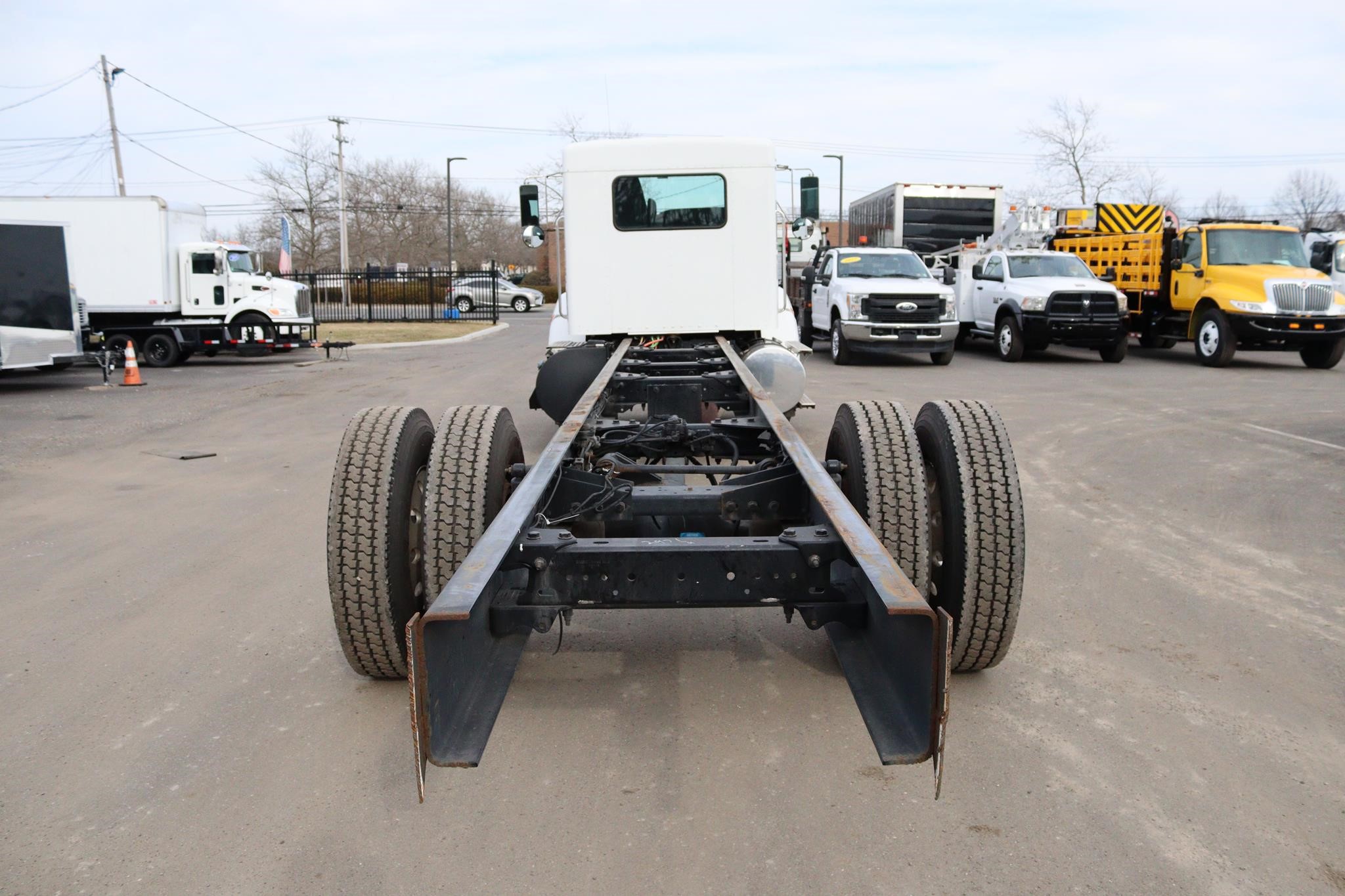 2020 KENWORTH T370 - image 3 of 6