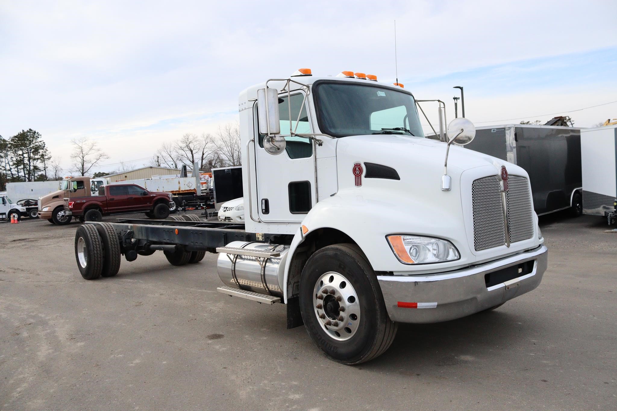 2020 KENWORTH T370 - image 5 of 6