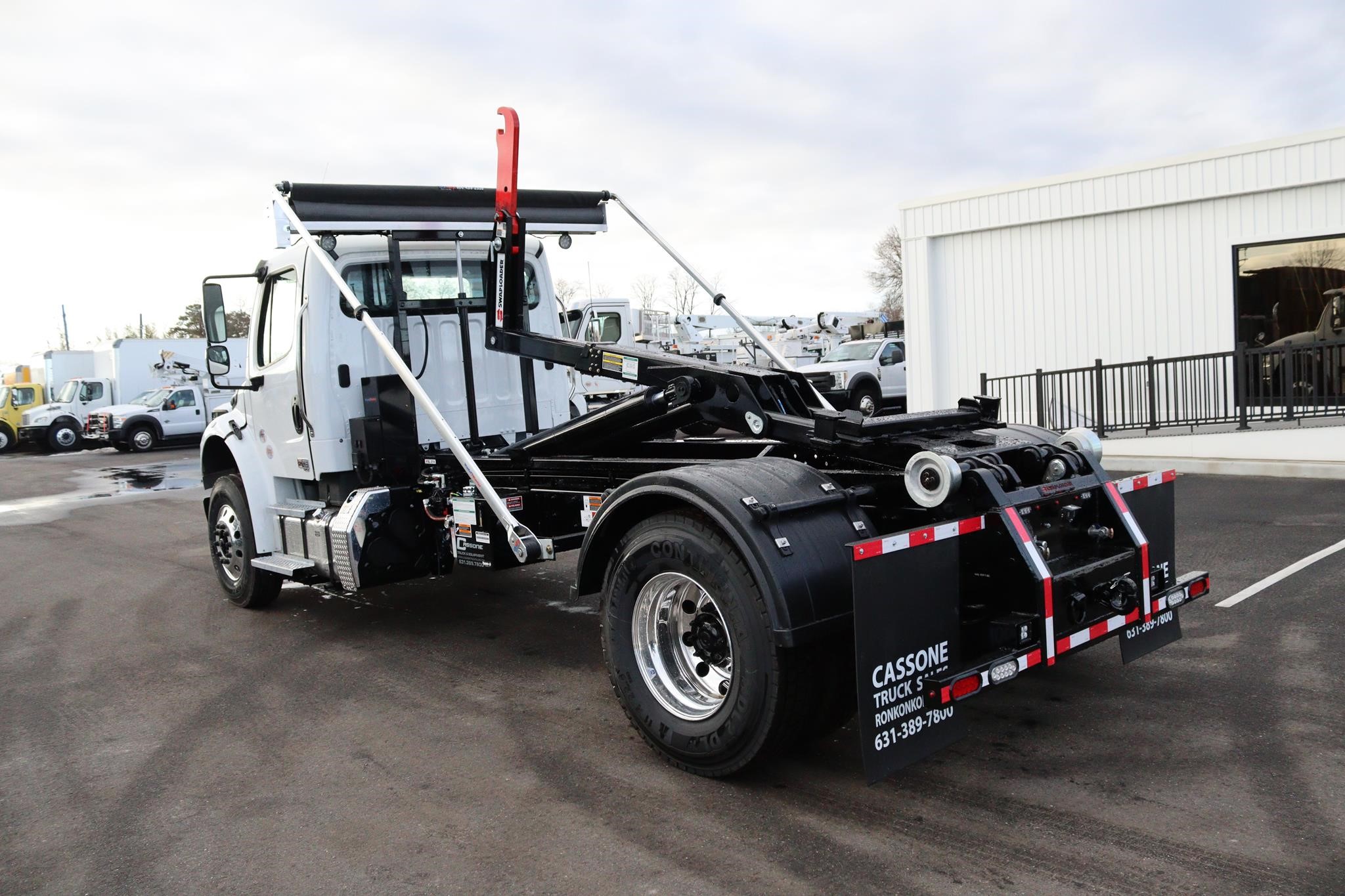 2025 FREIGHTLINER BUSINESS CLASS M2 106 PLUS - image 2 of 6