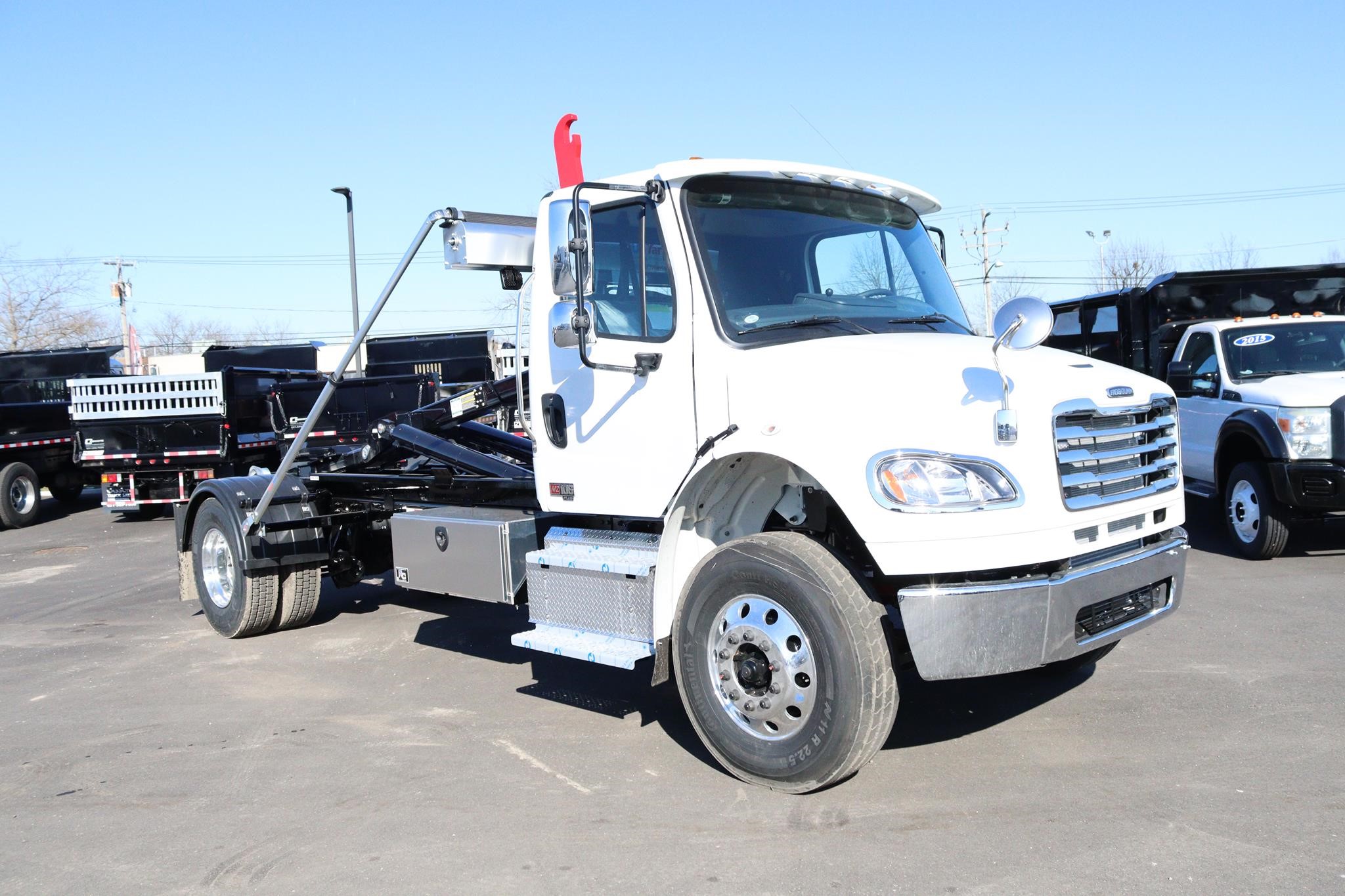 2026 FREIGHTLINER BUSINESS CLASS M2 106 PLUS - image 5 of 6