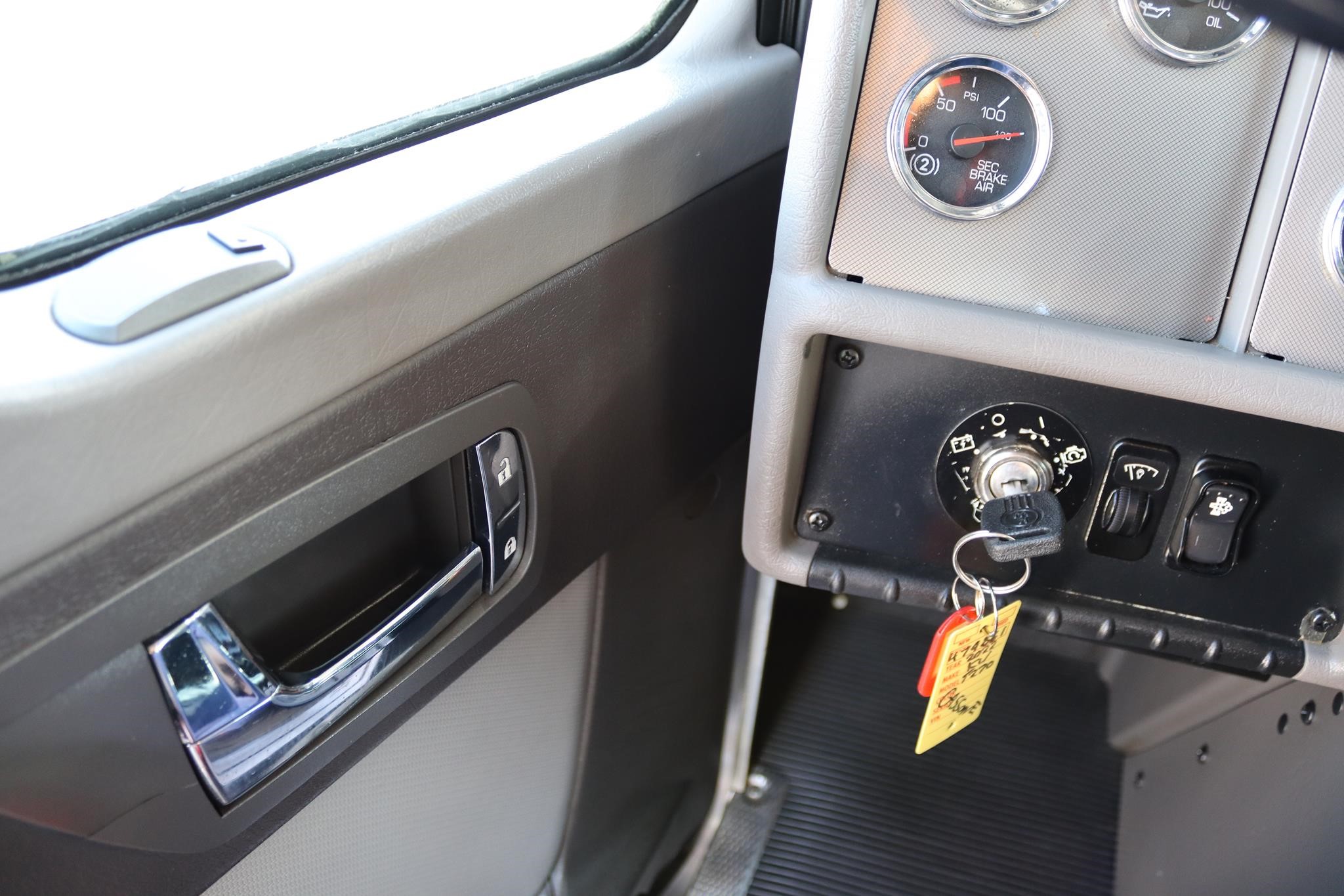 2022 KENWORTH T270 9077060002 2022 KENWORTH T270 9077060002