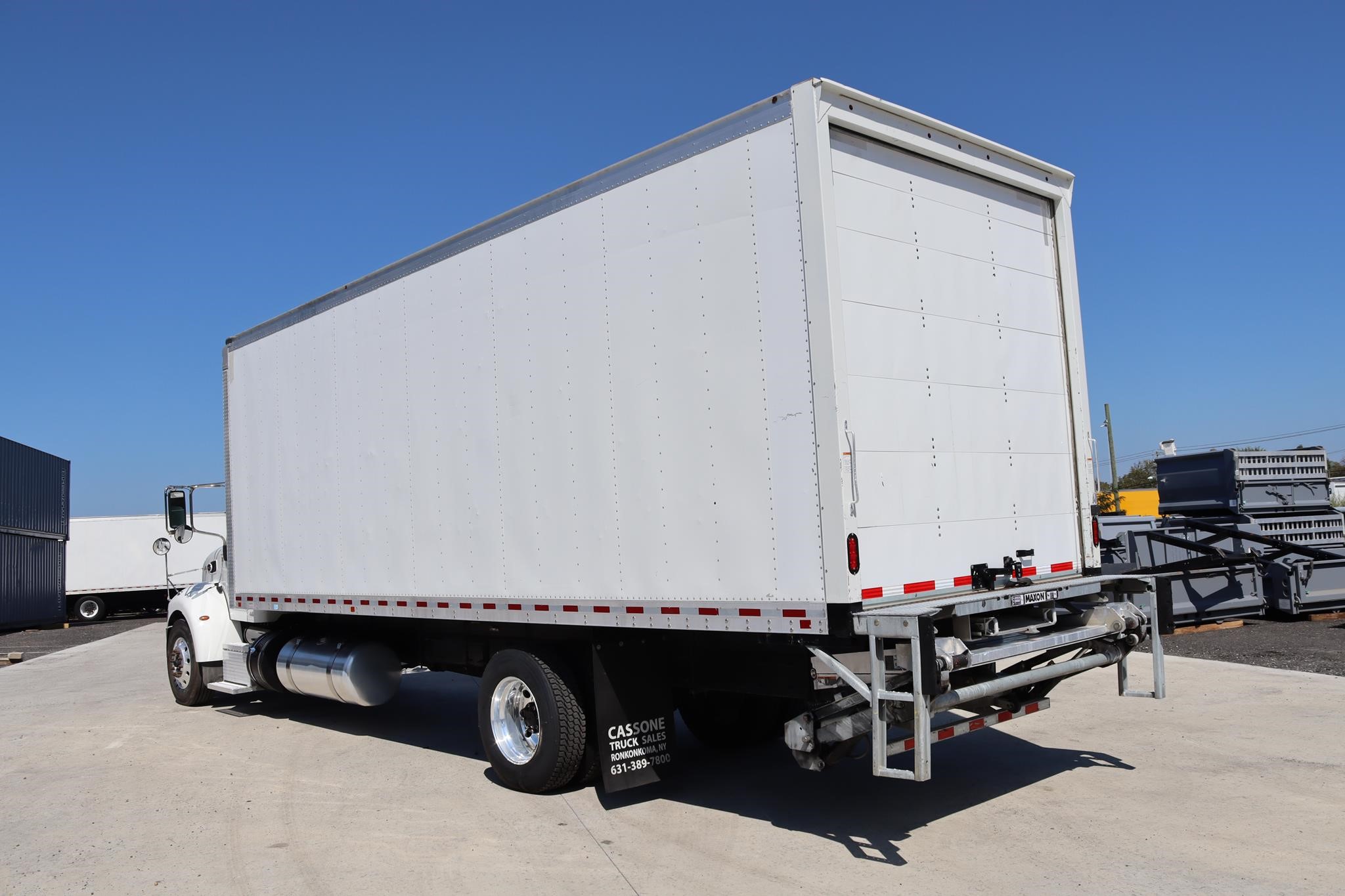 2019 PETERBILT 337 - image 2 of 6