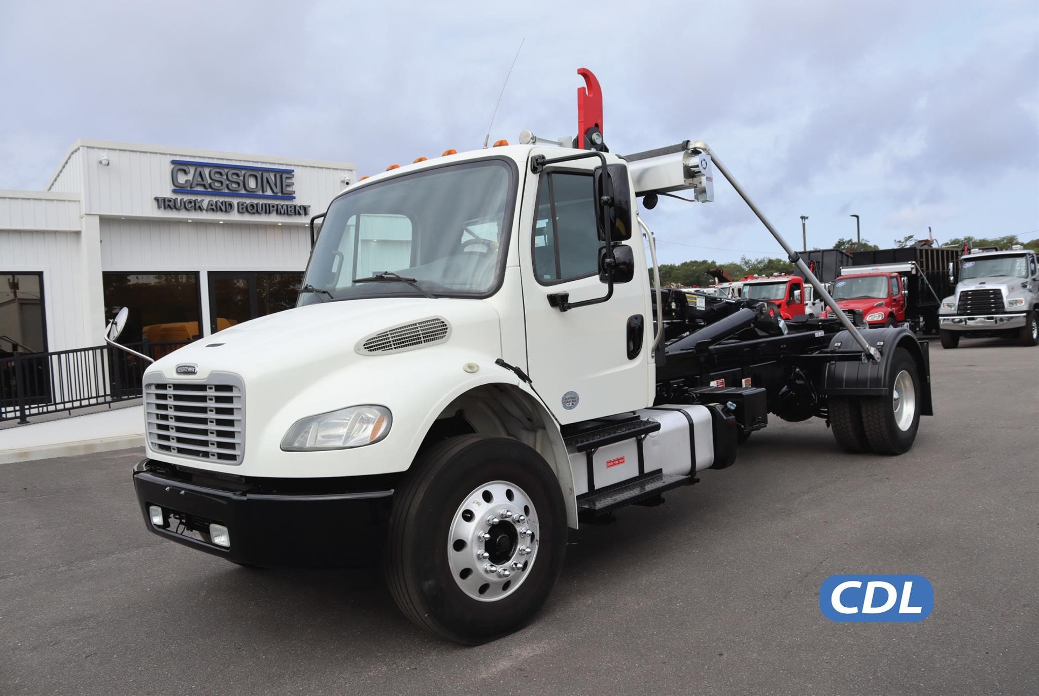 2016 FREIGHTLINER BUSINESS CLASS M2 106 - image 1 of 6
