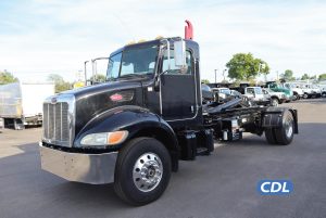 2007 PETERBILT 335 10012319141