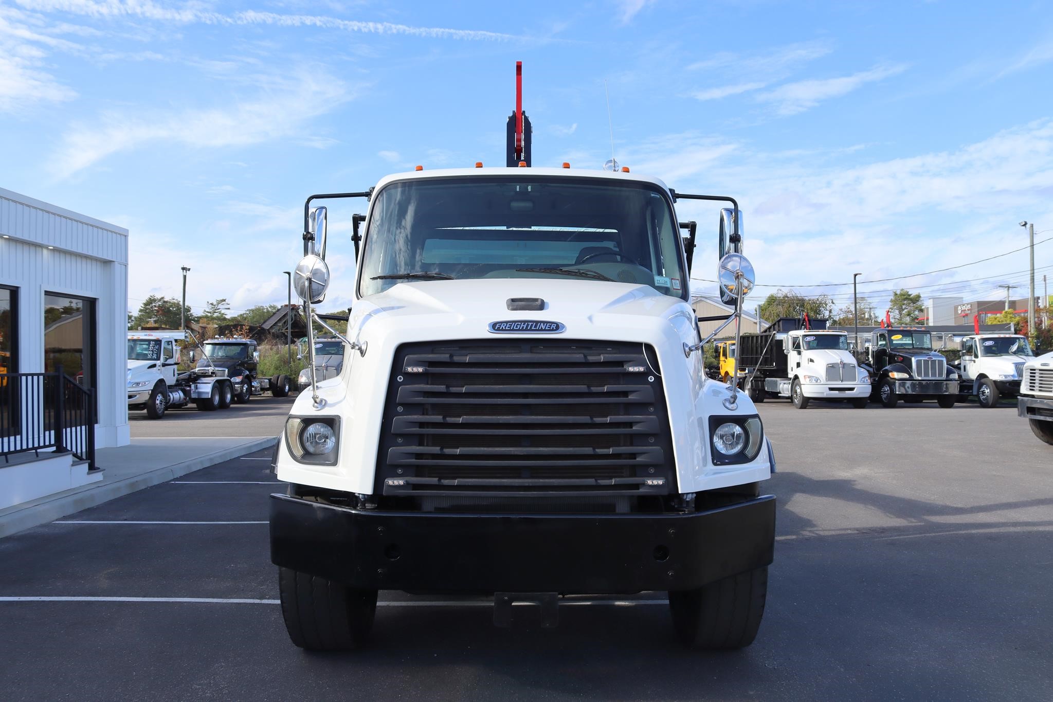 2015 FREIGHTLINER 114SD - image 6 of 6