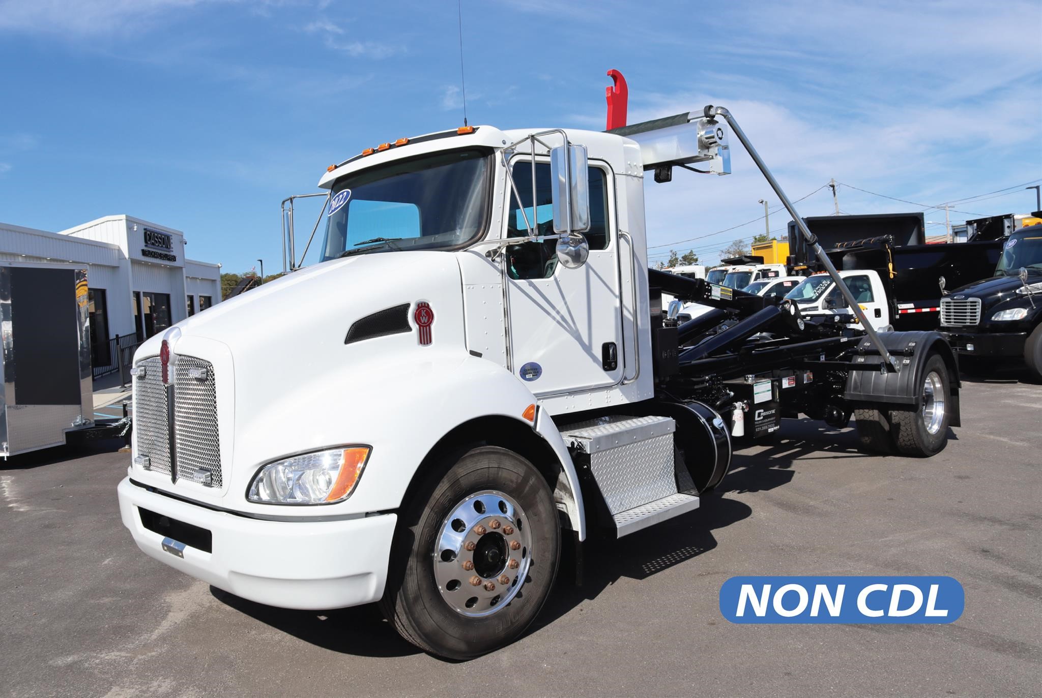 2022 KENWORTH T270 - image 1 of 6