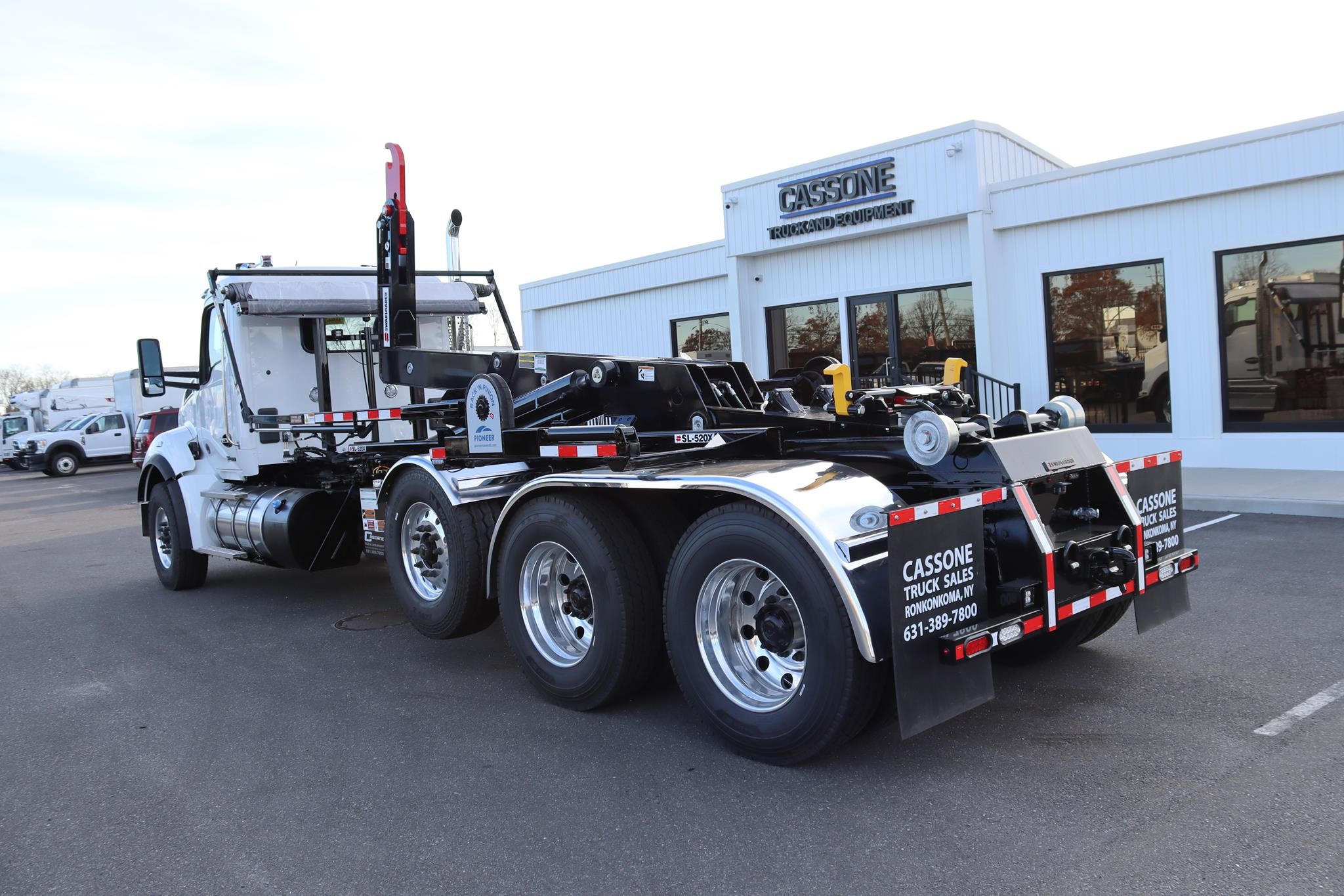 2026 KENWORTH T880 2026 KENWORTH T880 - image 2 of 6