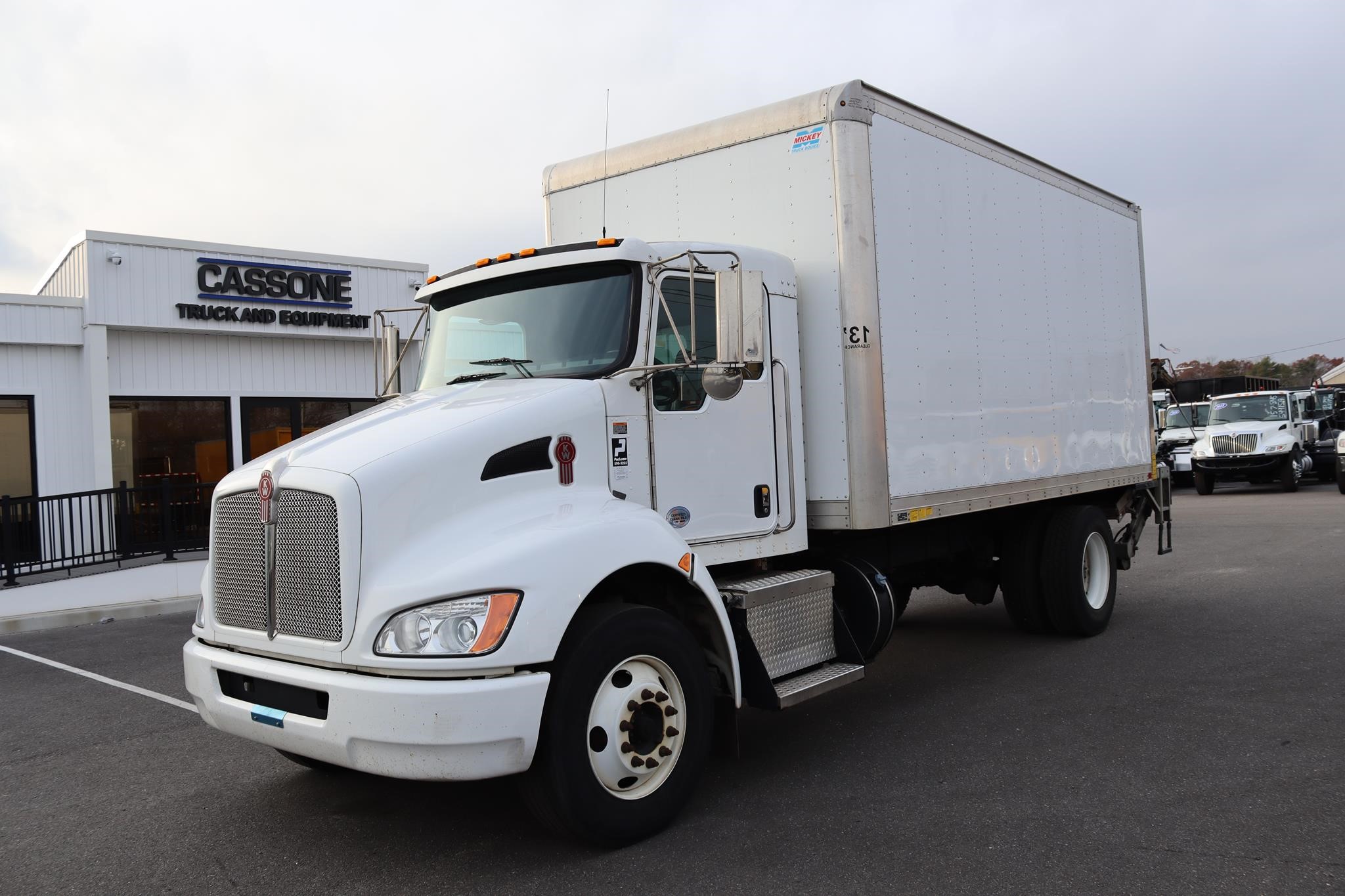 2021 KENWORTH T270 - image 1 of 6