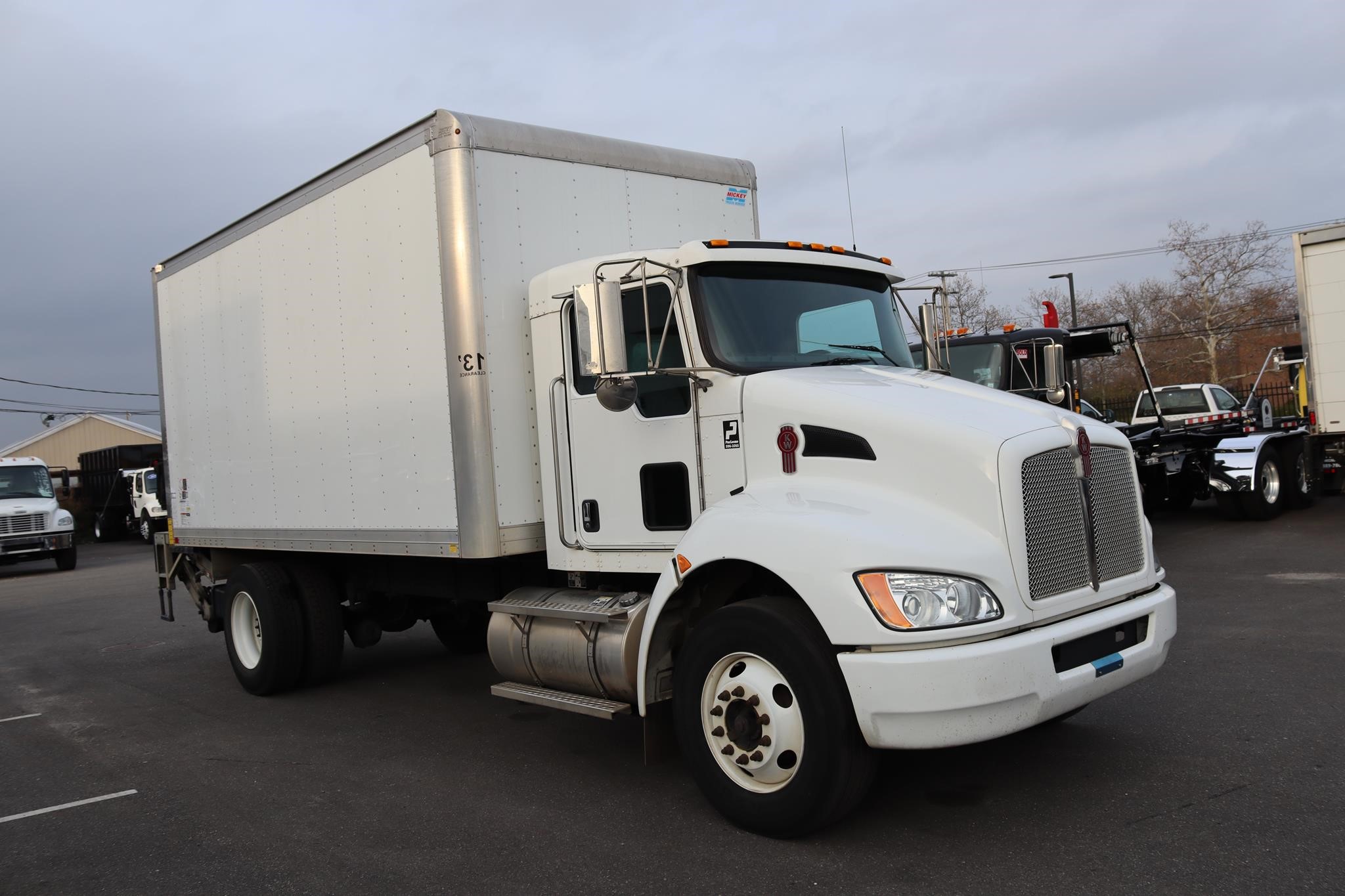 2021 KENWORTH T270 - image 5 of 6