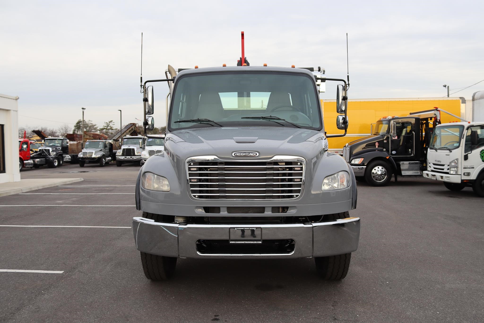 2014 FREIGHTLINER BUSINESS CLASS M2 106 2014 FREIGHTLINER BUSINESS CLASS M2 106 - image 5 of 6