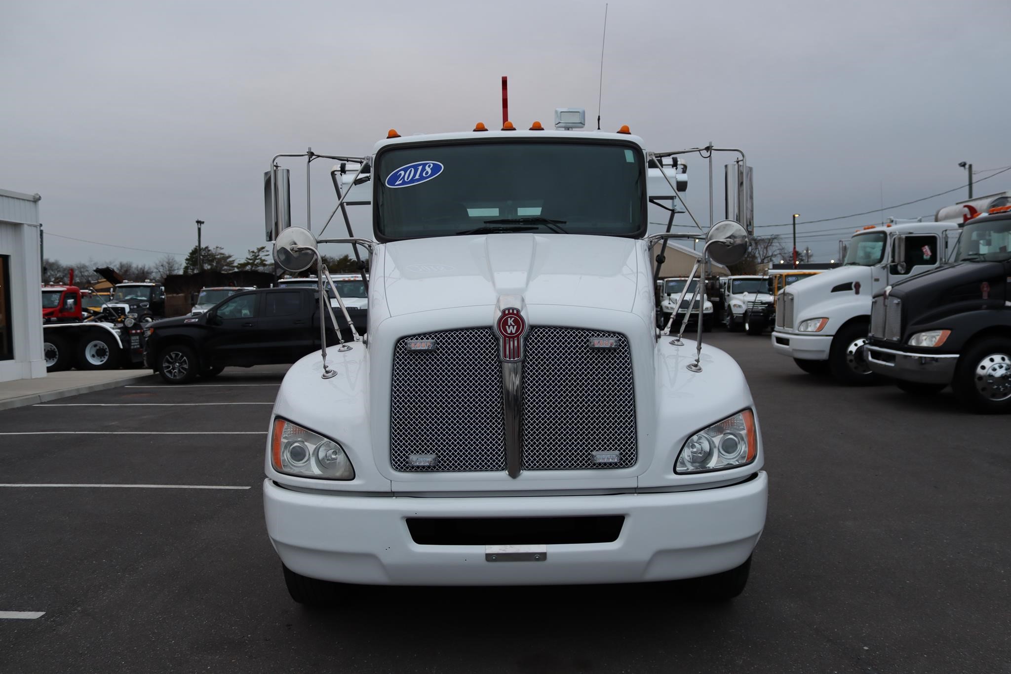 2018 KENWORTH T270 10024223147 2018 KENWORTH T270 10024223147