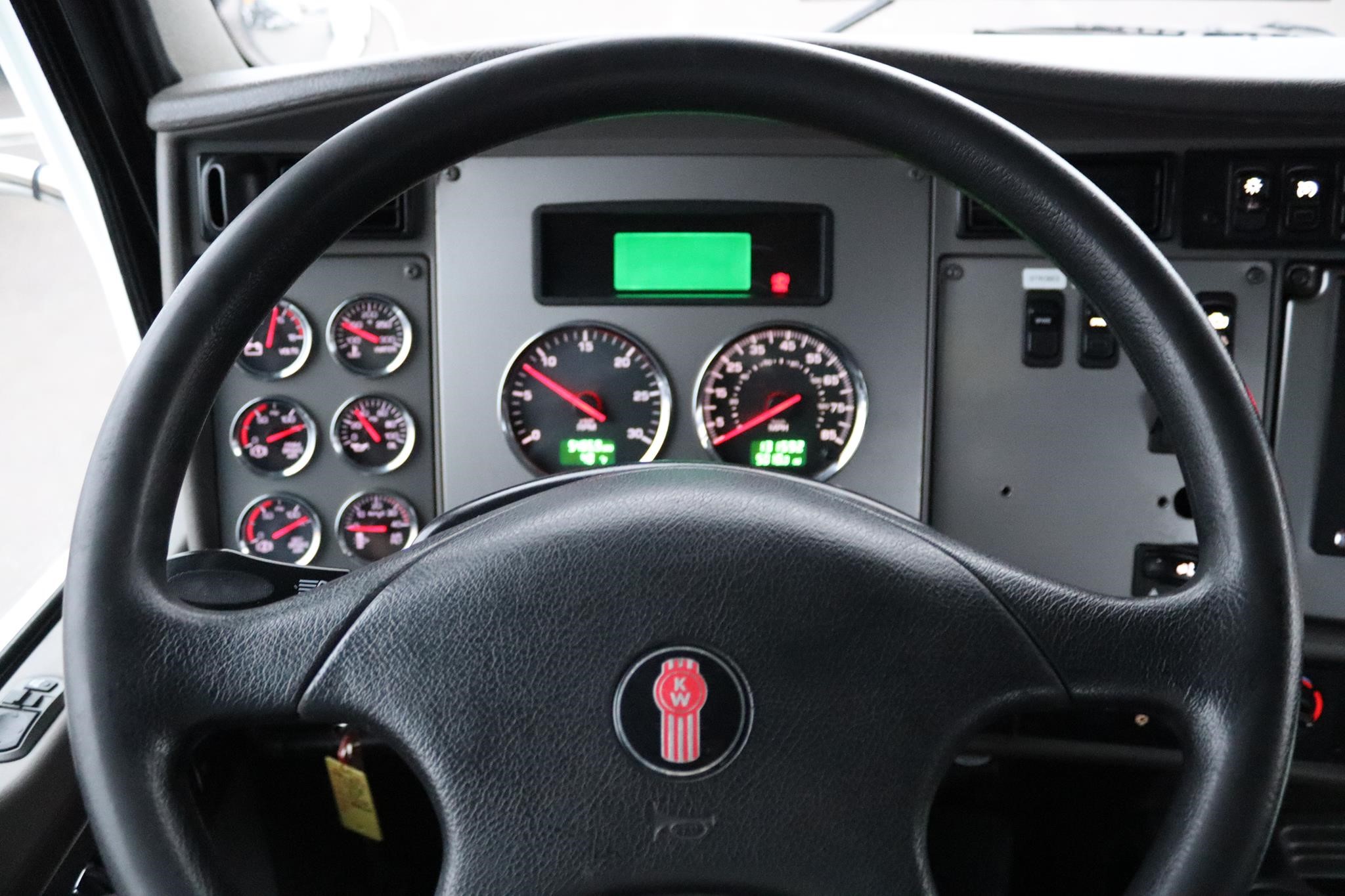 2018 KENWORTH T270 10024223671 2018 KENWORTH T270 10024223671