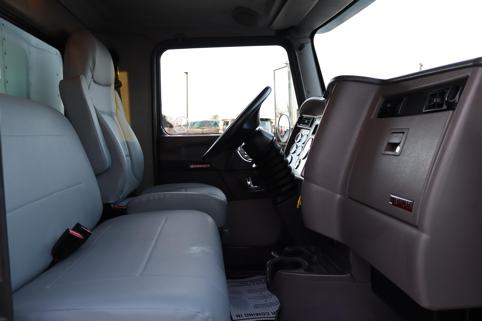 2021 KENWORTH T270 10025002273 2021 KENWORTH T270 10025002273