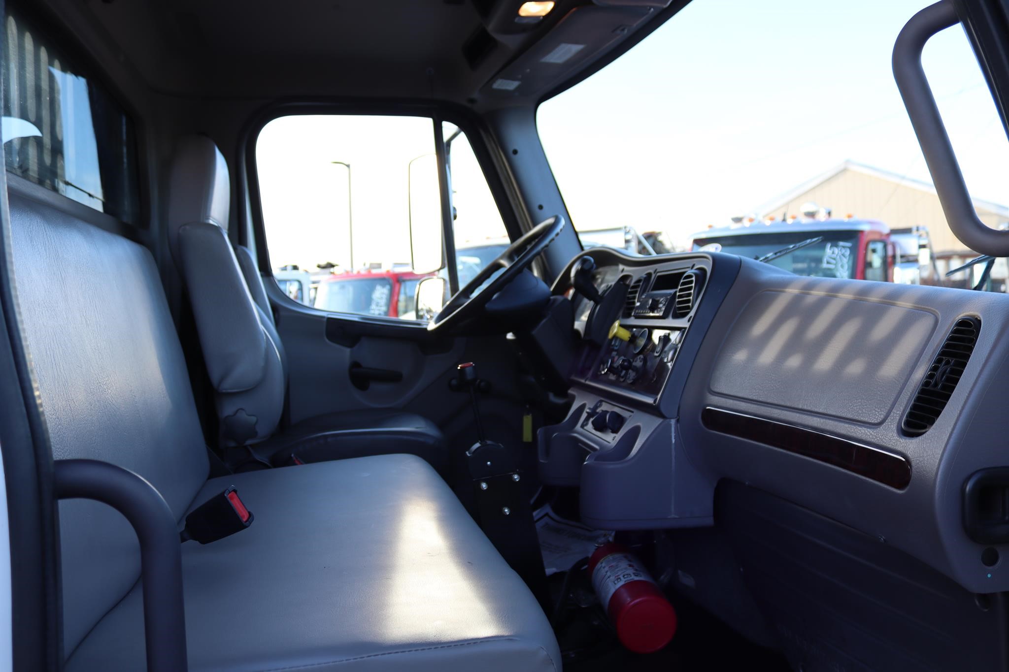 2020 FREIGHTLINER BUSINESS CLASS M2 106 10027003041 2020 FREIGHTLINER BUSINESS CLASS M2 106 10027003041