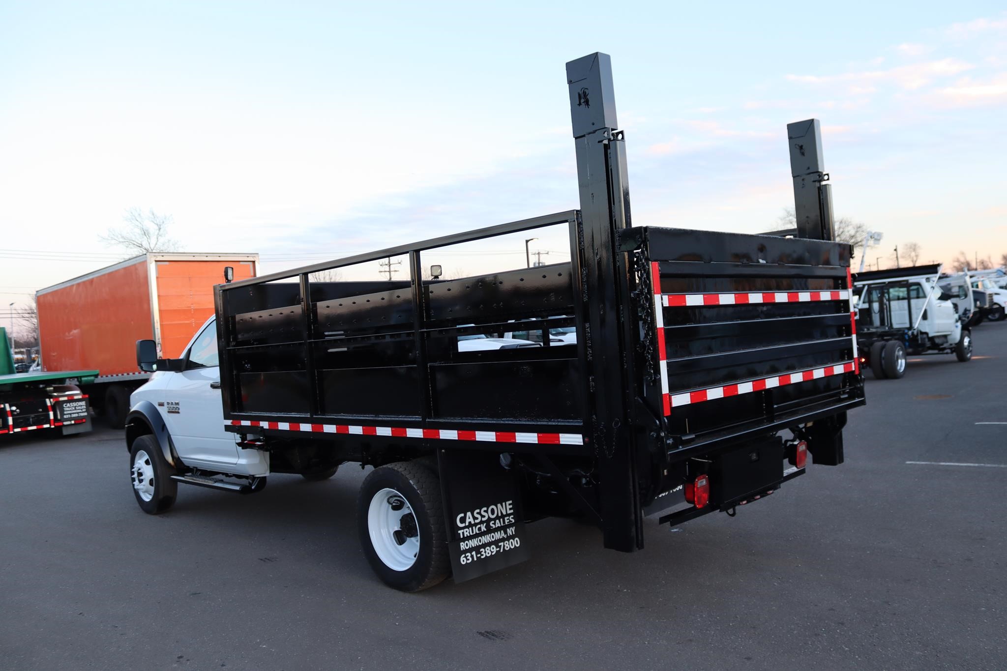 2017 RAM 5500 HD 2017 RAM 5500 HD - image 2 of 6