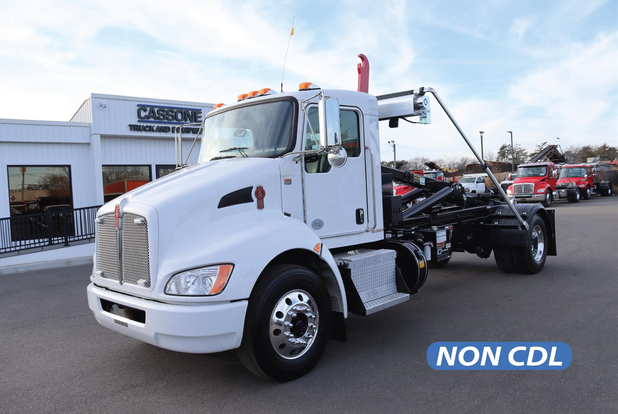 2021 KENWORTH T270 2021 KENWORTH T270 - image 1 of 6