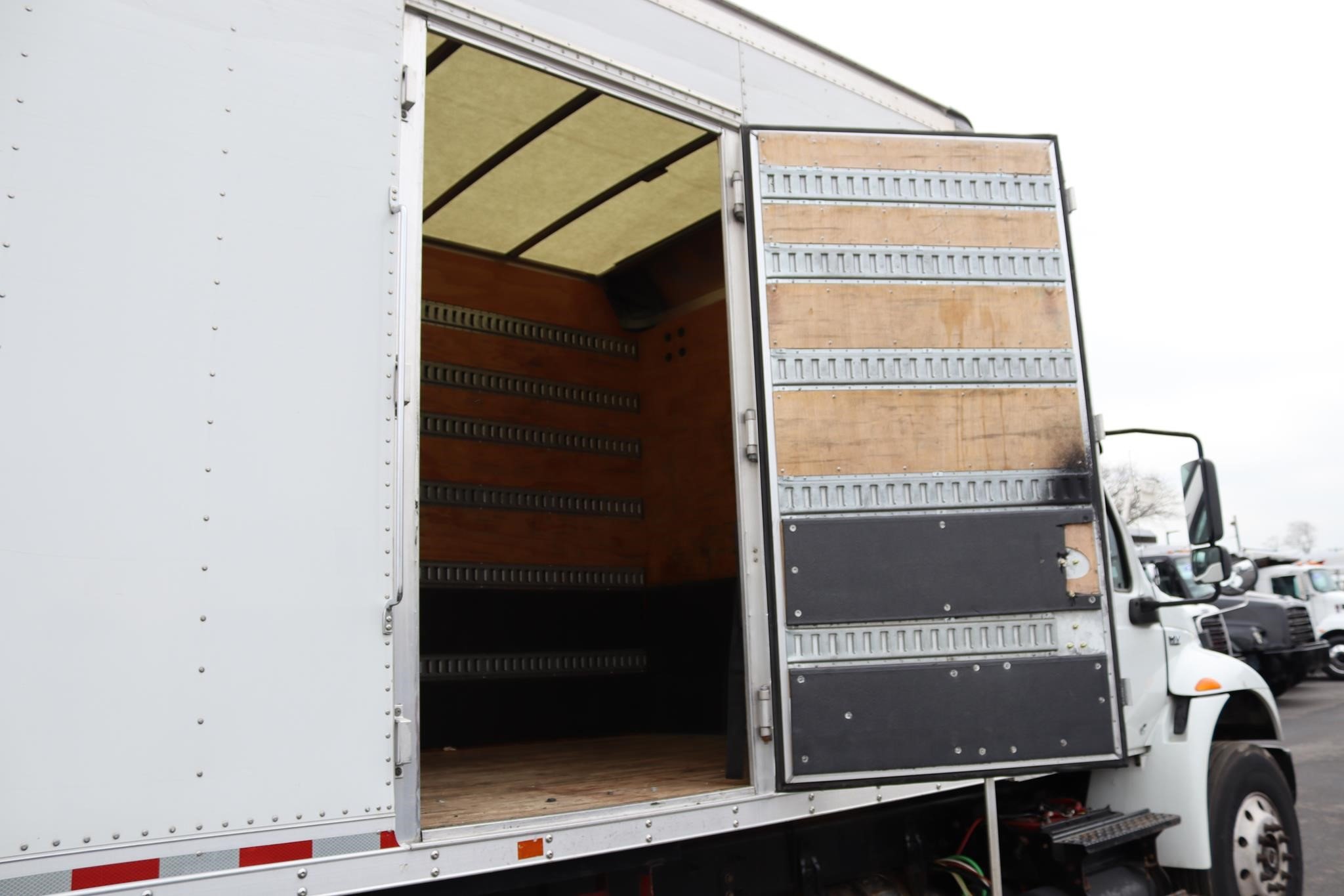 2020 MORGAN 24 FT 2020 MORGAN 24 FT - image 5 of 6