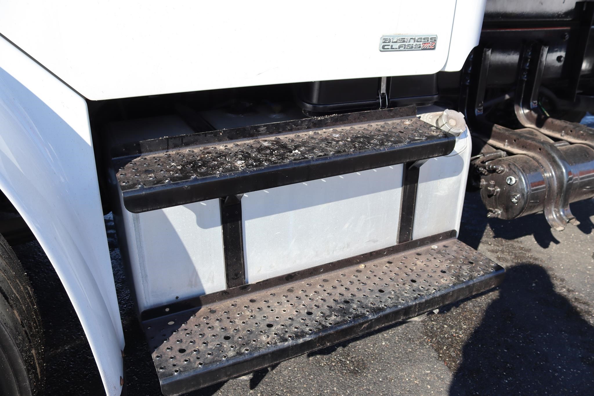 2010 FREIGHTLINER BUSINESS CLASS M2 106 2010 FREIGHTLINER BUSINESS CLASS M2 106 - image 6 of 6