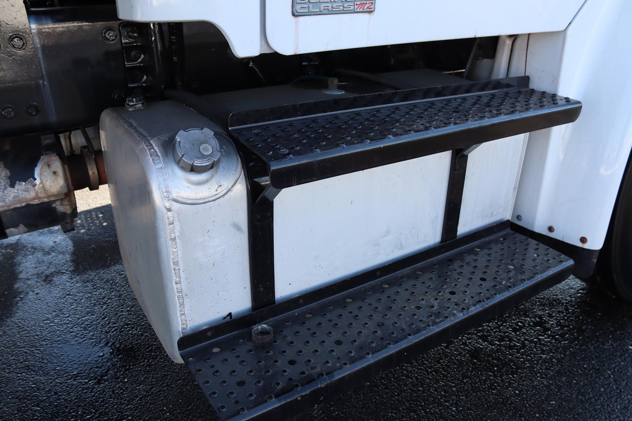 2010 FREIGHTLINER BUSINESS CLASS M2 106 11002260751 2010 FREIGHTLINER BUSINESS CLASS M2 106 11002260751