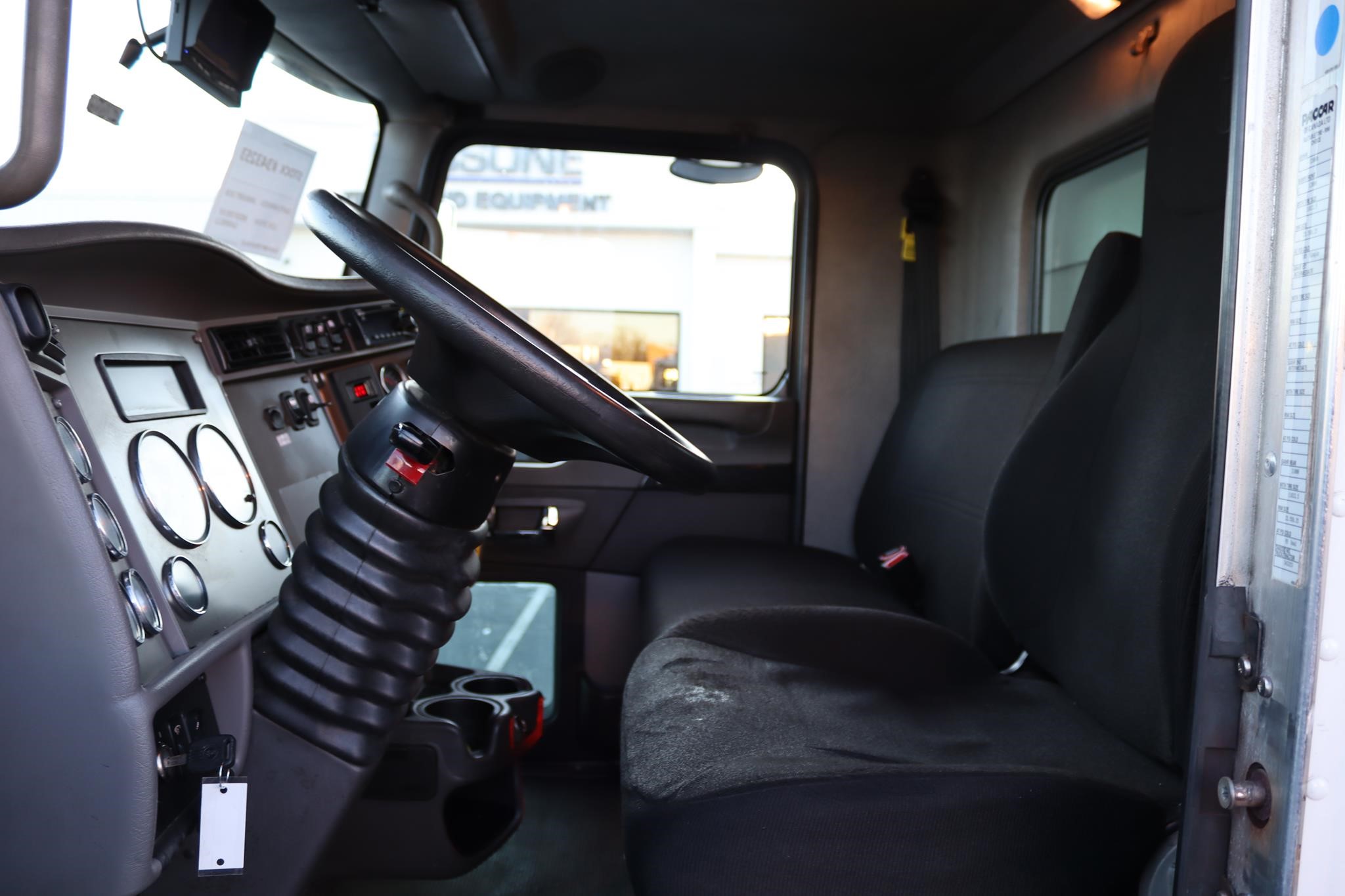 2019 KENWORTH T370 11002914910 2019 KENWORTH T370 11002914910